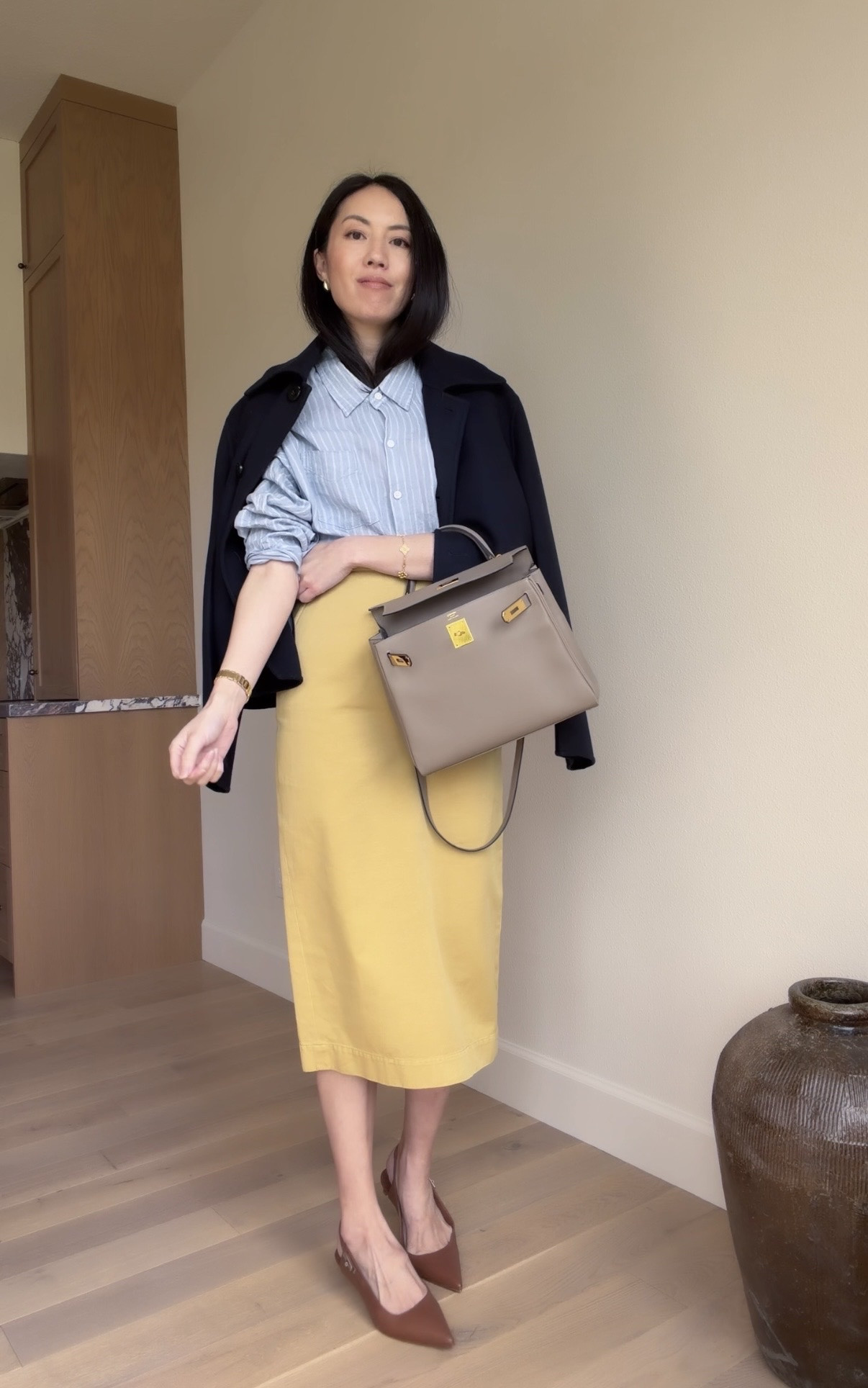 It’s nothing “new,” but after several years of wearing my blouses unbuttoned at the top, it feels fresh and new to button it all the way up again! An easy styling change to make for the season ahead.

#classicstyle
#summeroutfit
#summerworkwear
#springstyle
#longskirt

#LTKSeasonal #LTKWorkwear #LTKootd