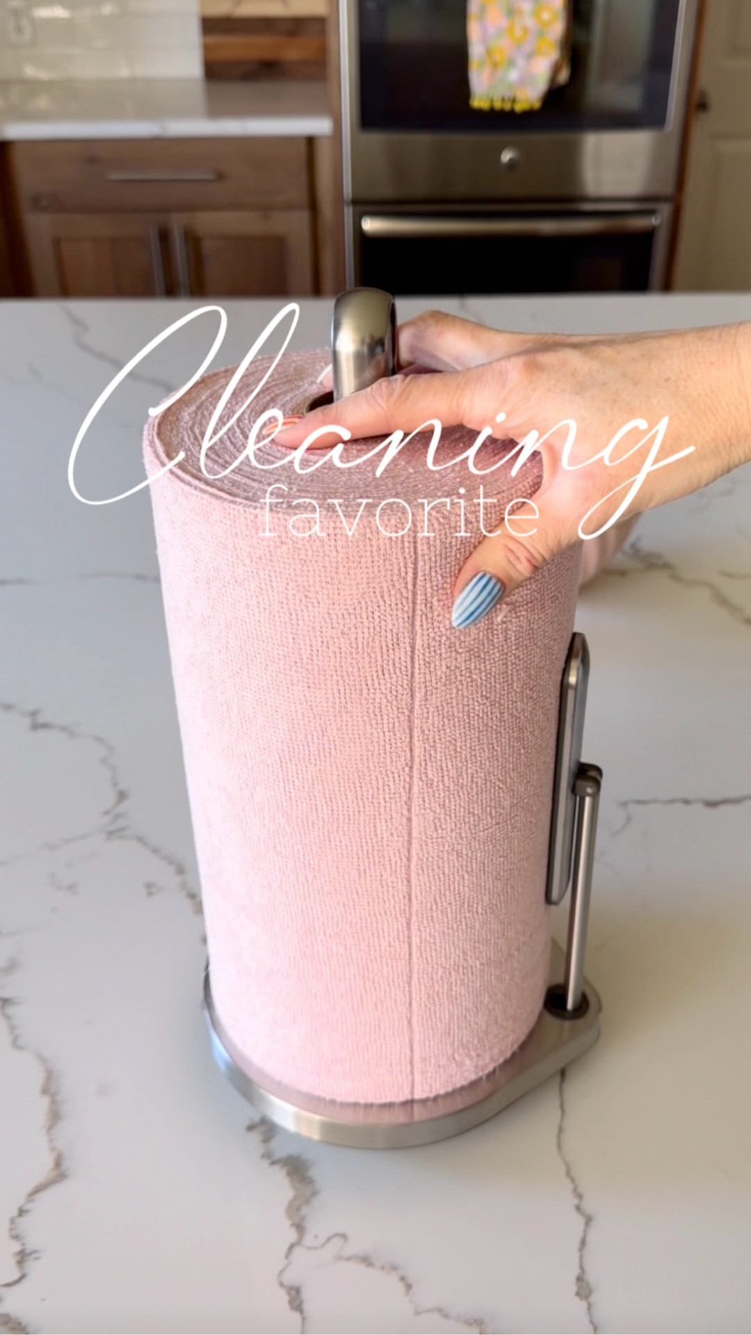 I switched from paper towels to this reusable microfiber roll and I’m never going back 🙌

You load your favorite cleaning solution into the center tube, slide the roll on, and just grab + wipe. It’s washable, reusable, and makes kitchen resets so much easier.

One of my favorite realistic home upgrades 🤍

Linked here.

#LTKhome #LTKfinds 

#KitchenCleaning
#ReusablePaperTowels
#CleaningHacks
#HomeOrganization
#RealisticReset


