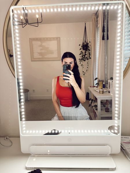 The Ferrari of all lighted make up mirrors. Riki Tall Mirror ✨🙌🏼

Not sure how I ever lived without it✨

This mirror is huge! Its 28"H x 20" W x 3/8" deep

I’m also linking the “PRETTY” style which is just as nice, and about half the size. 

📍 Be sure to tap the little heart “🤍”  button next to the item under this post & you will be notified when there is a price drop on it. They put them on sale all the time!