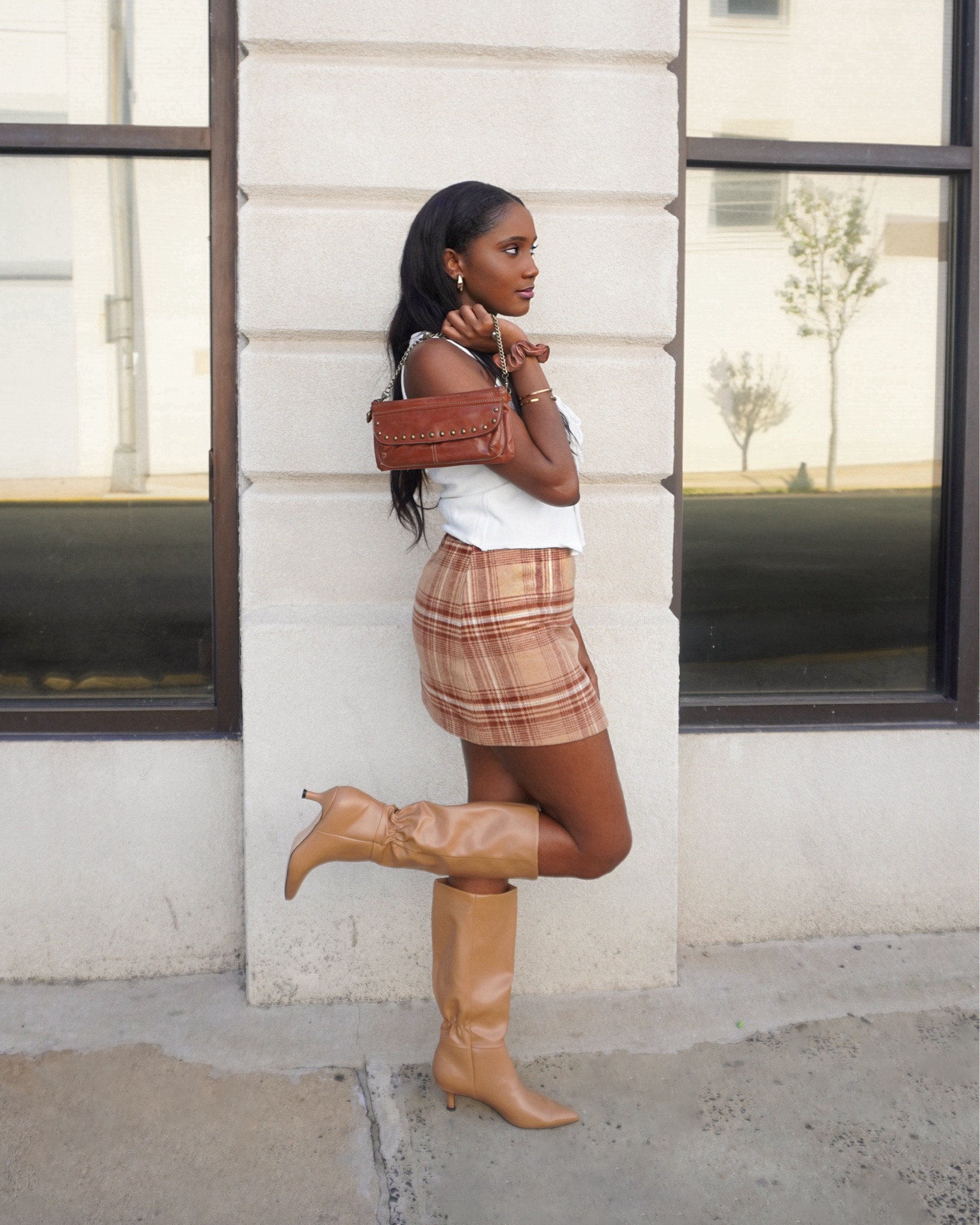 cher but make it fall friendly 🍂🤎


-
fall style, vintage purse, plaid skirt, mini skirt, knee high boots, fall fashion, fall style, transitional style, transitional outfit, suede, calf boots, 

#LTKShoeCrush #LTKStyleTip #LTKSeasonal