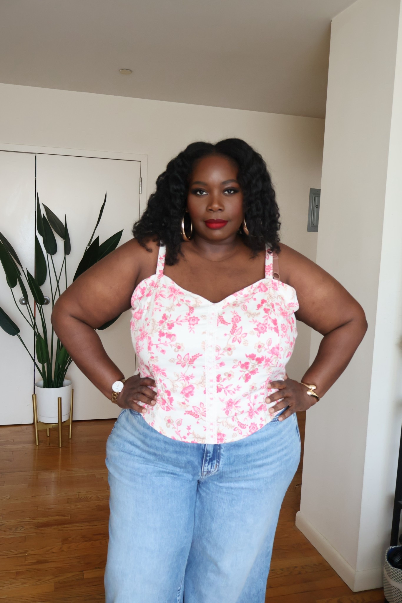 Floral cropped corset top. Wearing a size 3X

#LTKPlusSize #LTKMidsize #LTKOver40