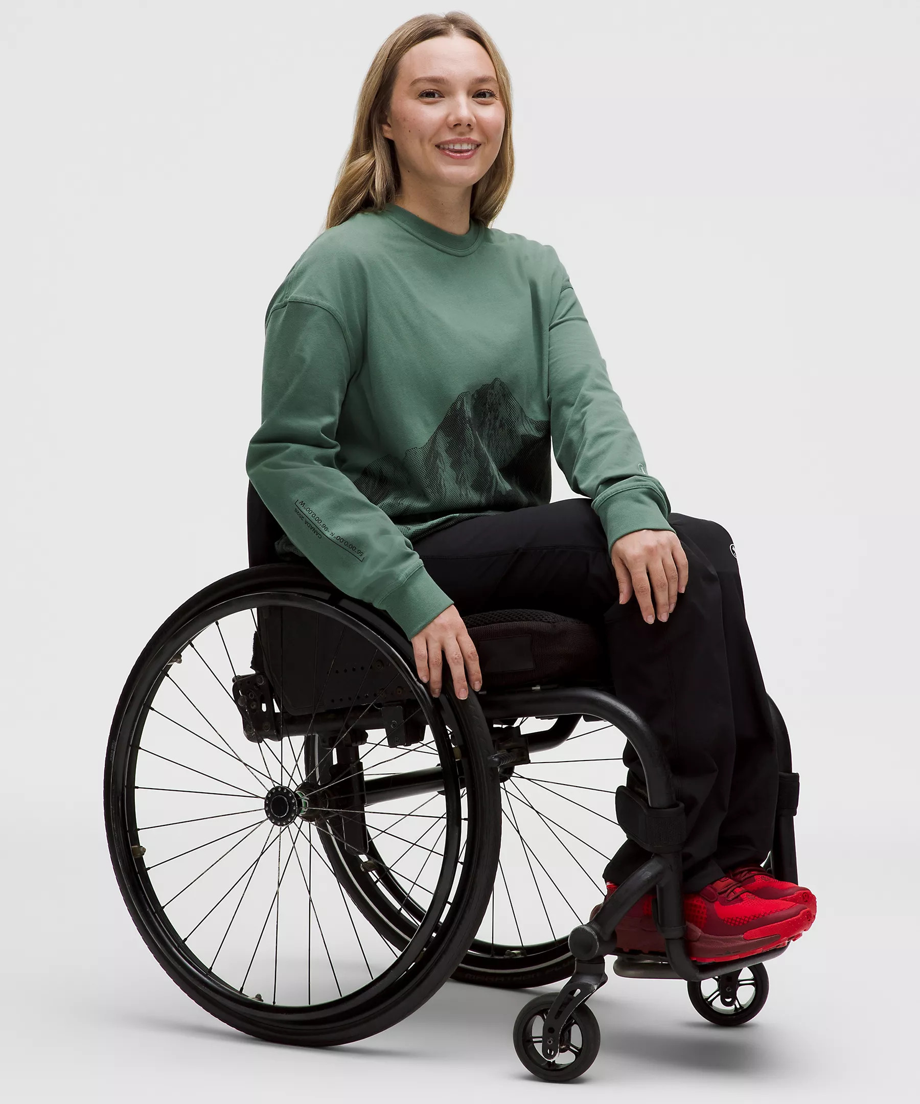 Team Canada Women's Heavyweight Cotton Long Sleeve CPC Logo | lululemon (CA)