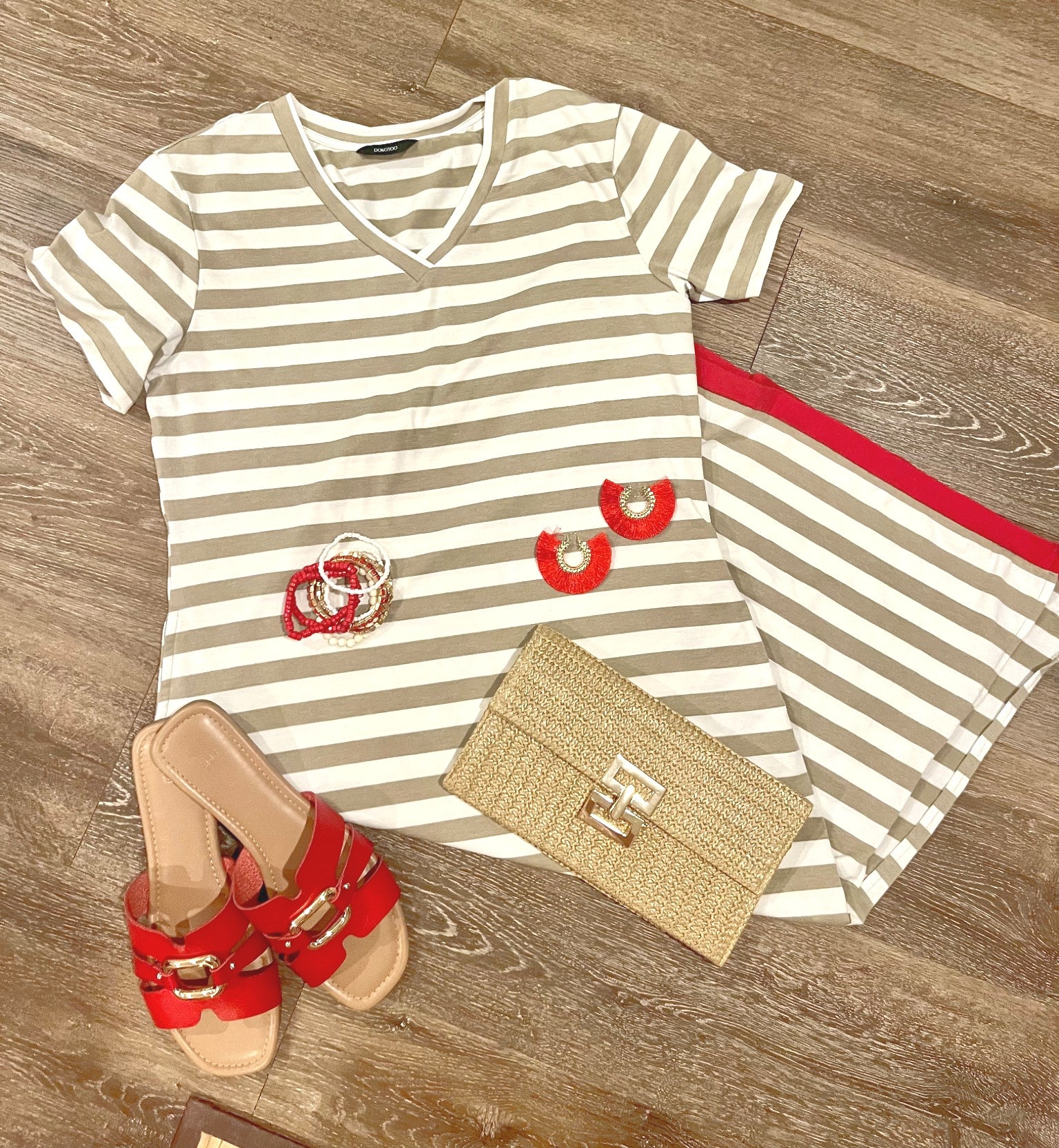 Dress is on drop today for under $30!

#spring #springoutfit

#LTKSaleAlert #LTKOver40 #LTKMidsize