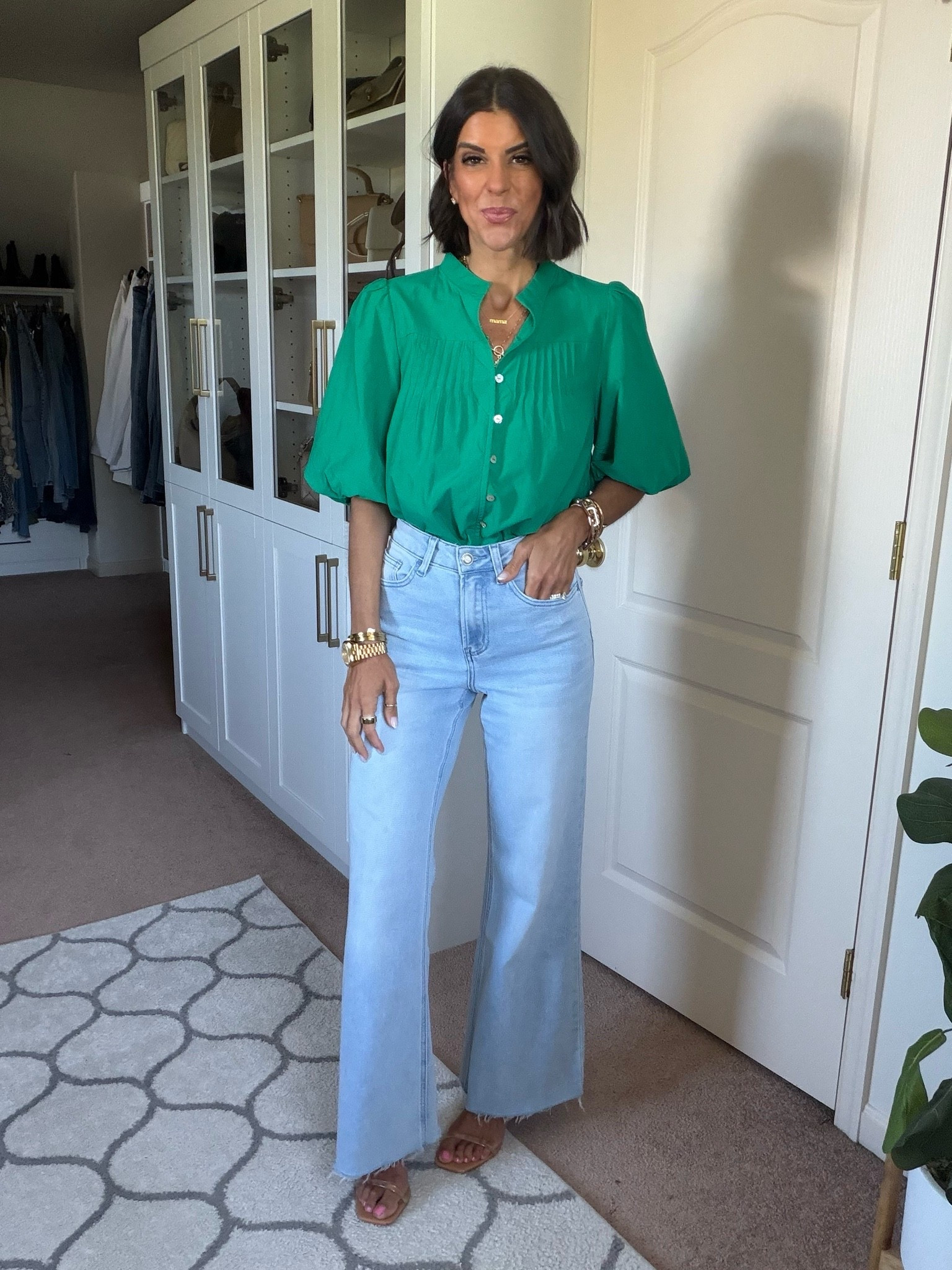 I’m 5’5” and wear a small in the top and a 25 in the jeans.

#LTKootd #LTKSeasonal #LTKdayinmylife