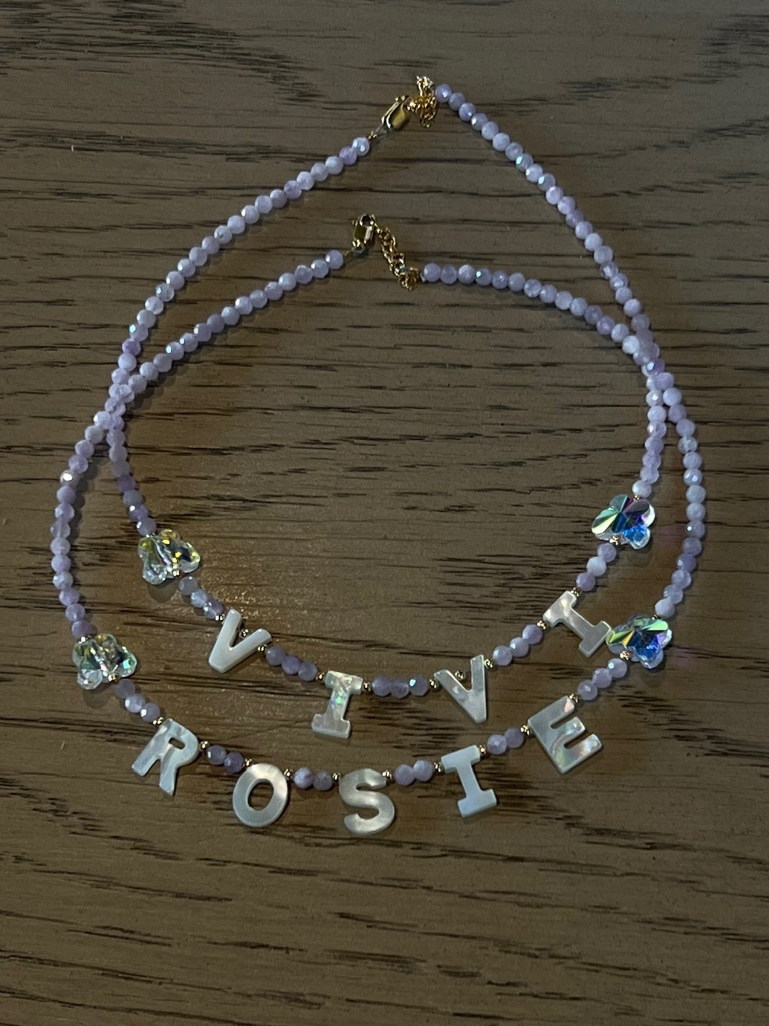 Just ordered a new necklace for Vivi! My necklace lovin girl 🤍

Dressupbuttercup.com #dressupbuttercup #dederaad