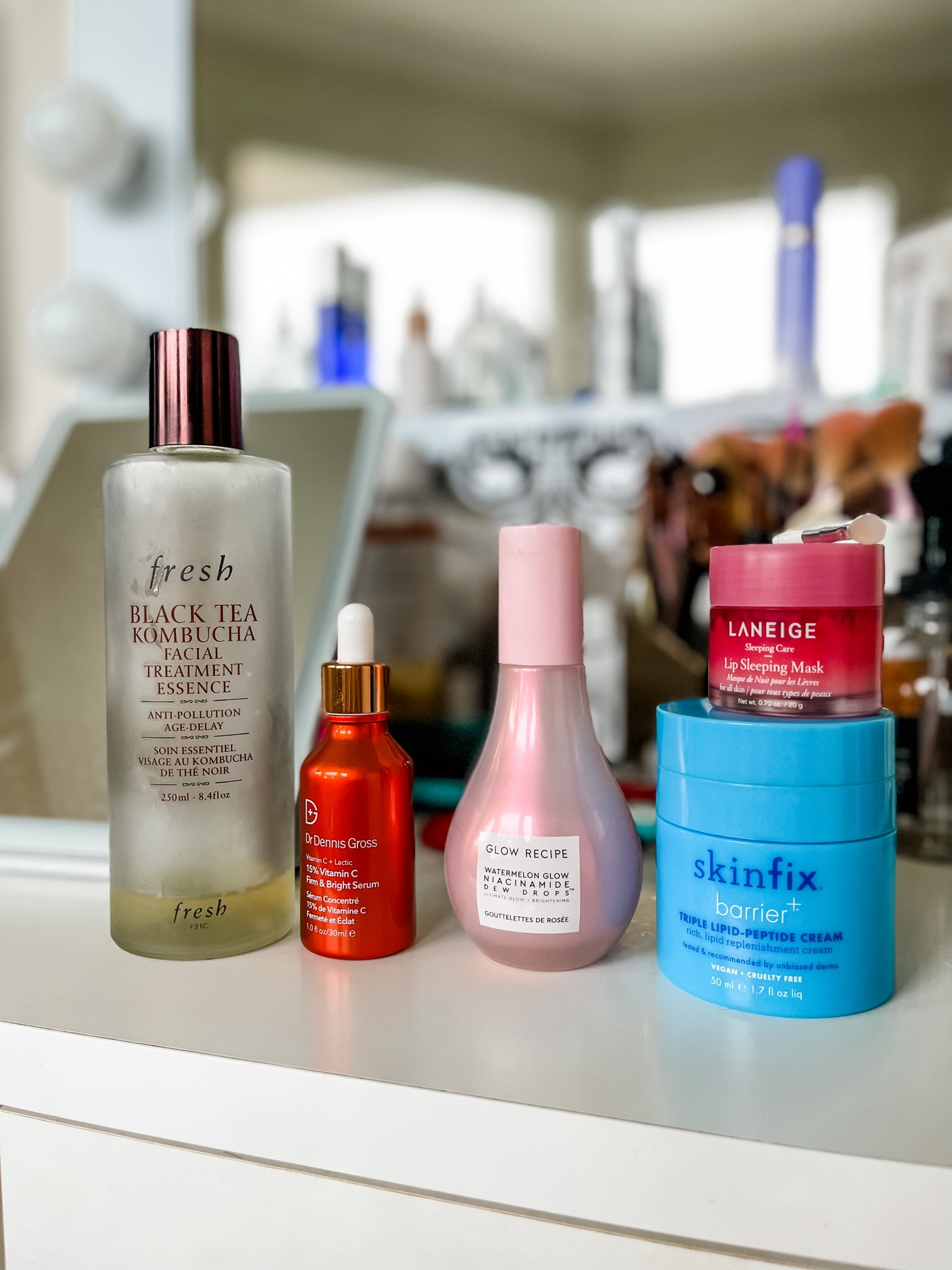 Skincare | glowing skin | glass skin | clean beauty | maturing skin | 30 year skincare routine | clean skincare | k beauty | vitamin c serum | niacinamide serum | face serum | face moisturizer | anti-aging skincare 