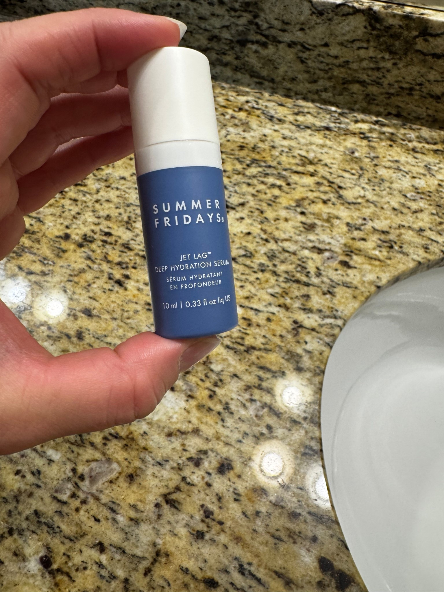 The best hydrating serum for those dry skin days 🤍✌🏻