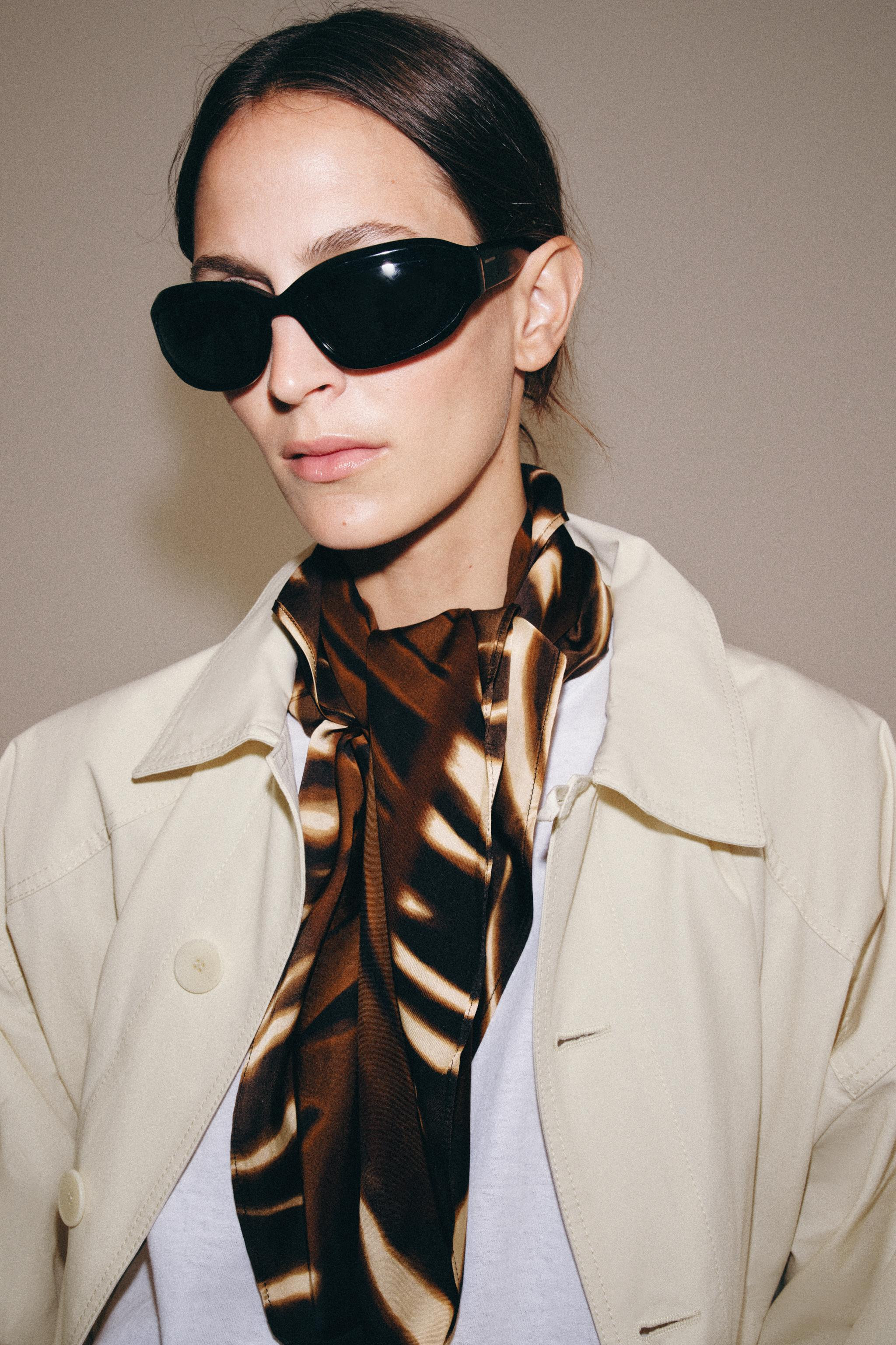 100% VISCOSE ANIMAL PRINT SCARF | Zara US