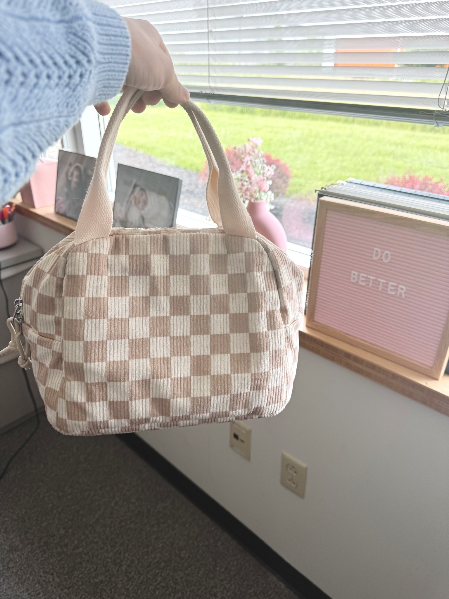 The cutest little lunch box

#LTKFindsUnder50 #LTKItBag #LTKWorkwear