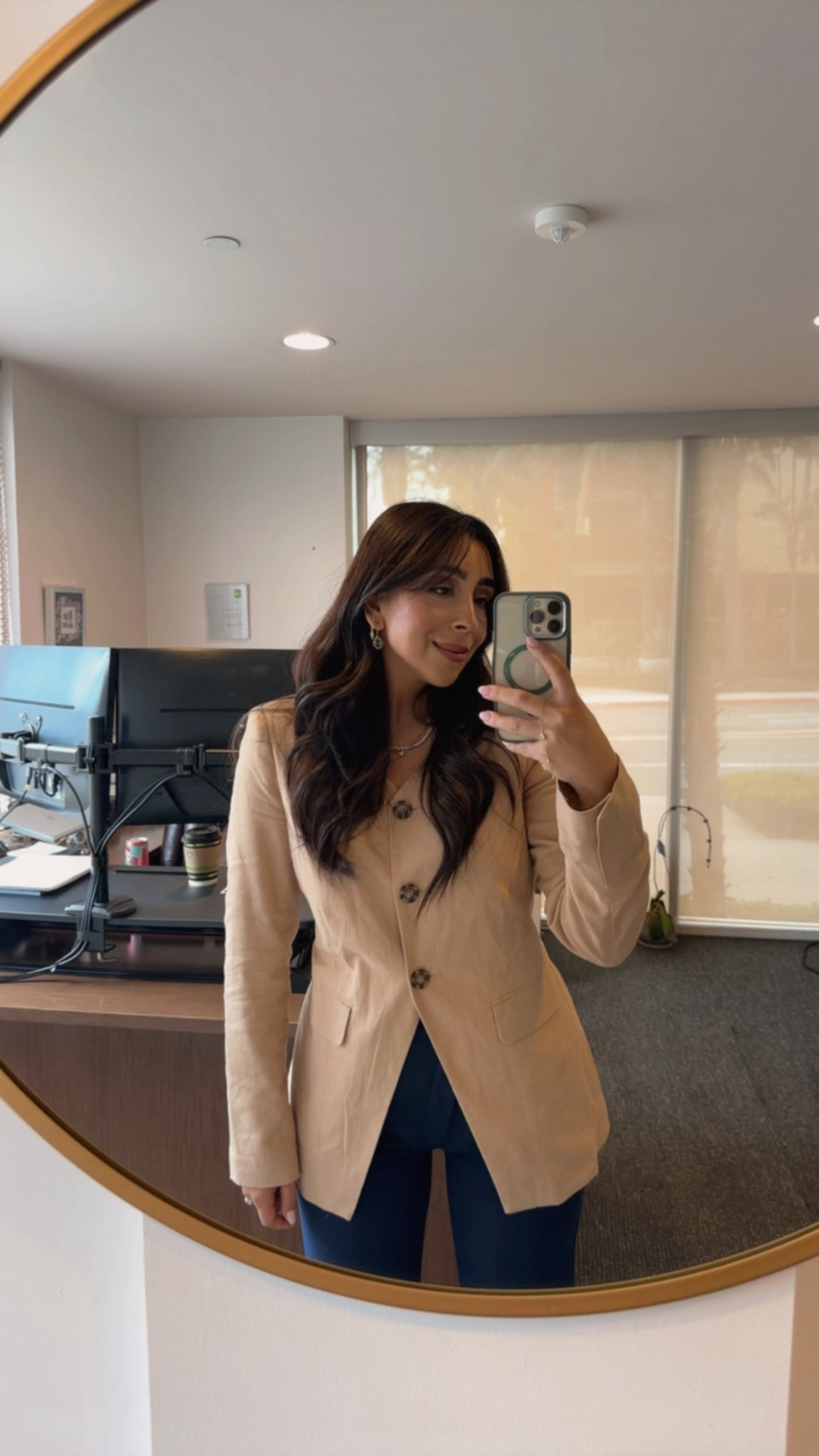 Fitted blazer sold out but found super similar! 

#LTKSaleAlert #LTKdayinmylife #LTKootd