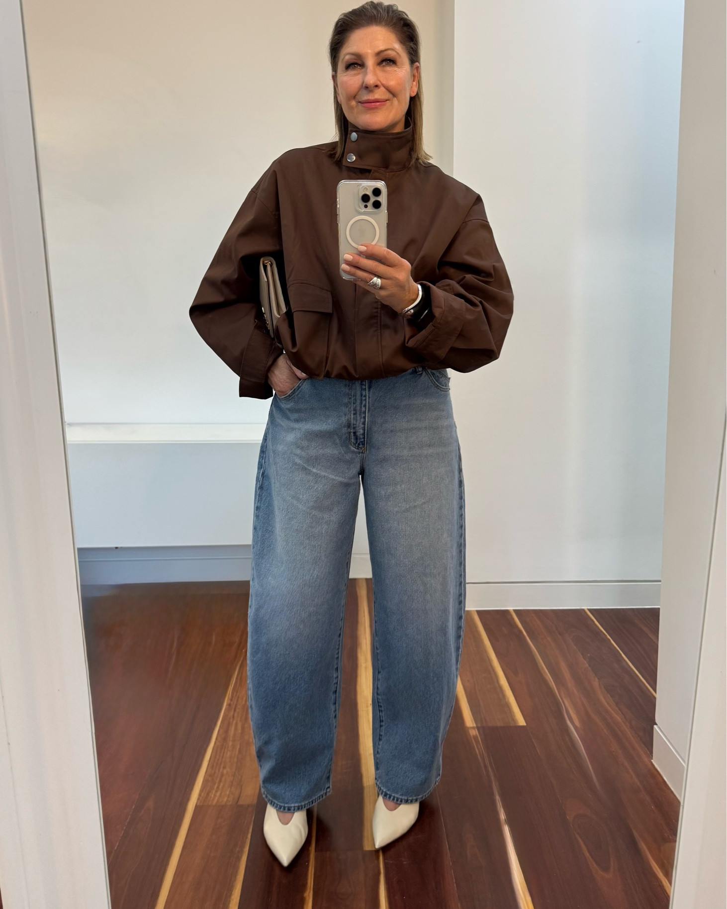 Denim ! 
I’ve nabbed three pairs of jeans in the David Jones Denim sale ! It’s 25% off denim …so I HAD to invest in the new shape barrel jeans :  A flattering, modern cut they are instant wardrobe updaters ! 

My picks ; 
* Rollas Gigi extra curve in size 30 for casual every day, 

* The Rollas Gigi in brown cord size 31 for lazy laid back winter weekends 

* And the Neuw barrel jeans in dark denim in size 30: love ❤️ perfect for going out when you want a chicer more elevated style of denim. 

Sooo many cool denim pieces on sale in David Jones, it’s your one stop shop of denim brands .
Shop my looks here ! 
#ad #davidjones #fififavfinds

#LTKaustralia #LTKover50style #LTKstyletip