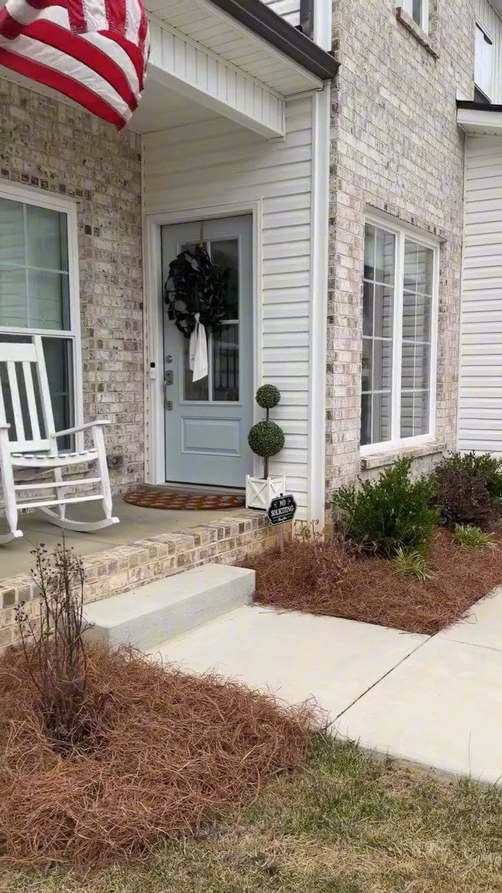 sometimes it’s the smallest projects that make a home feel completely different 🤍

a quick trip to Lowe’s, chick-fil-a in hand, and a few hours later our flower beds finally feel ready for summer again.

Still have plans to change out the brushes but this quick & easy upgrade will hold me over until then ✨
.
#grandmillennial
#classichome
#southernliving
#homestyling
#outdoordecor
