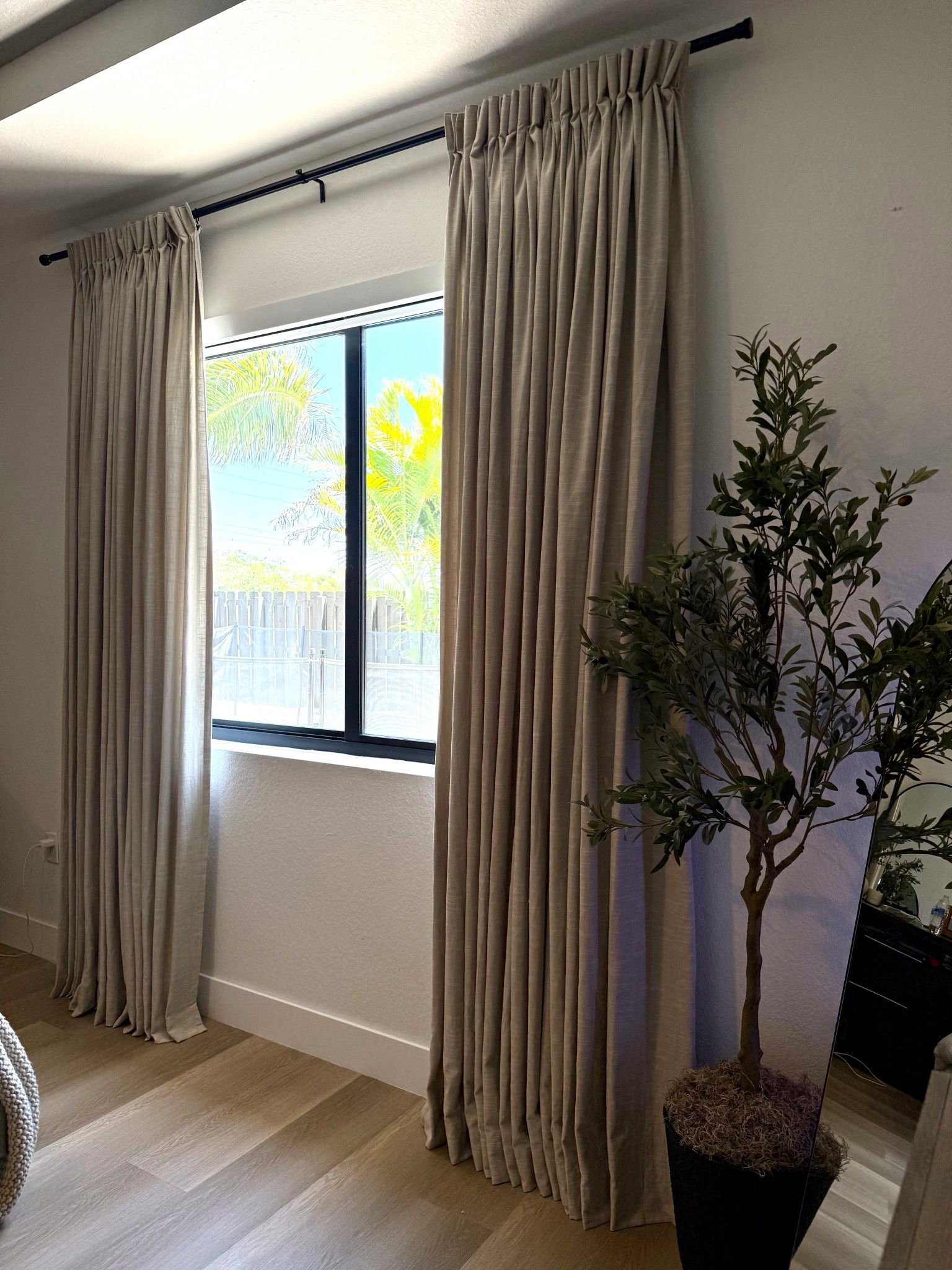 In love with my custom curtains from @TWOPAGES  (AD) 🤍 

For those asking, the details on my curtains and coupon code are linked below! 

Jawara luxury linen cotton curtain pleated 
Color: oatmeal 
Privacy: 60-70% 
Memory training 
Pinch pleat 

Coupon code for 20% off 
MARIELAPERELLO

 #twopagescurtains #twopageshome