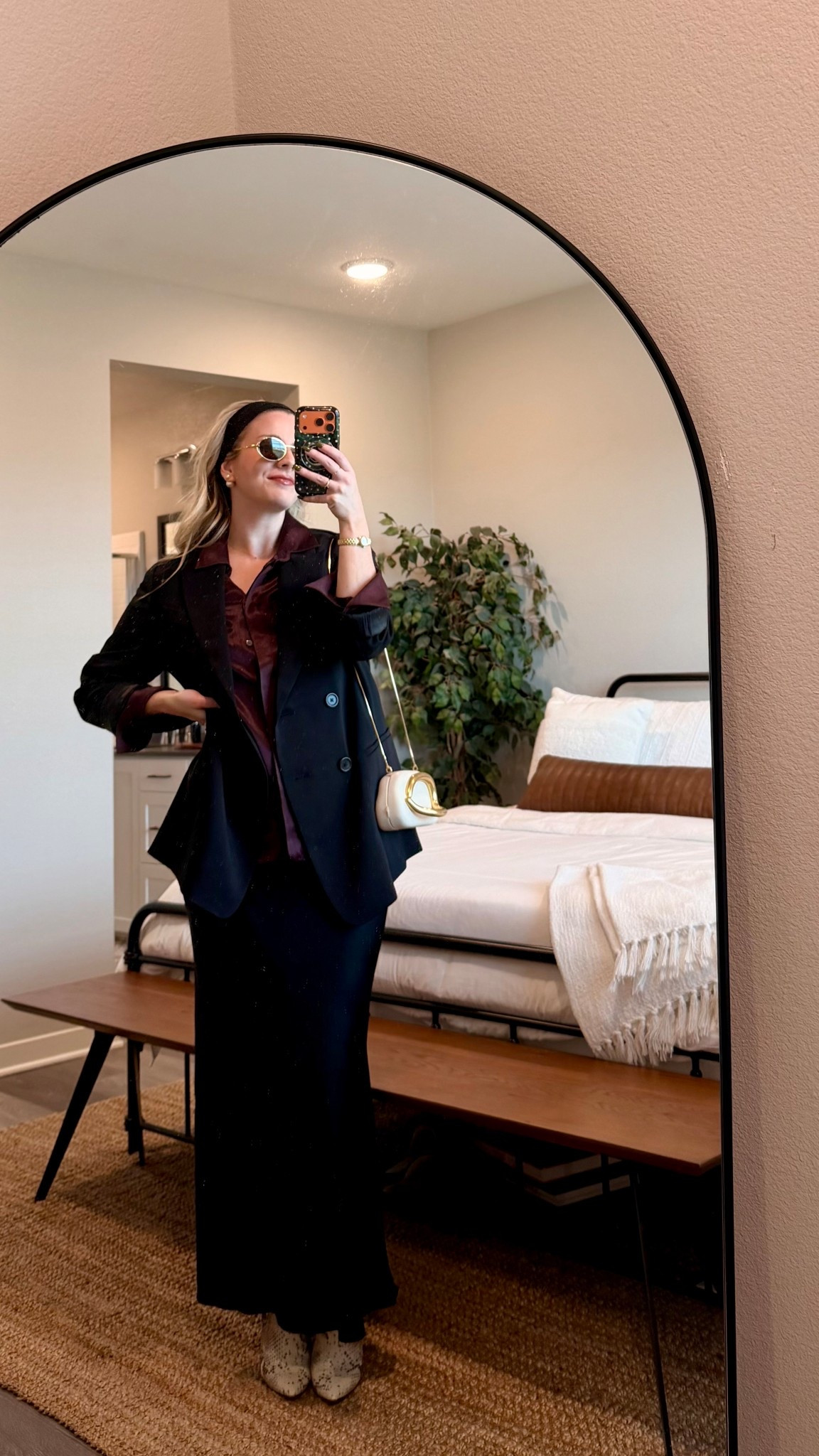 thanksgiving dinner fit 🥂
silk on silk + boots for a little edge.

outfit breakdown:
• quince silk maxi dress (black)
• zara burgundy silk button-up (layered open)
• quince oversized blazer
• black & white snake boots 🐍
• zara bag — structured + sleek

quiet luxury, a little indulgent — like thanksgiving should be 🤎

#thanksgivingoutfit #holidayoutfitideas #fallstyle #quietluxury #silkdress #holidaydinnerlook #thanksgivingstyle #fallfashion2024 #minimalstyle #elevatedbasics #outfitinspo #datenightoutfit #quincefashion #zarafashion #capsulewardrobe #falloutfitideas #holidayseasonstyle #effortlesschic #fallwardrobeessentials #ltkholiday #ltkseasonal #ltkstyle

#LTKHoliday #LTKootd #LTKFindsUnder100