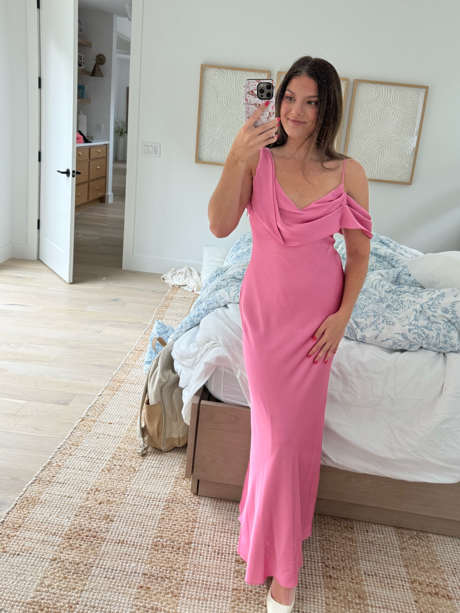 Wearing an XS! 5”3 and it’s the perfect length with heels, adjustable straps & double lined 