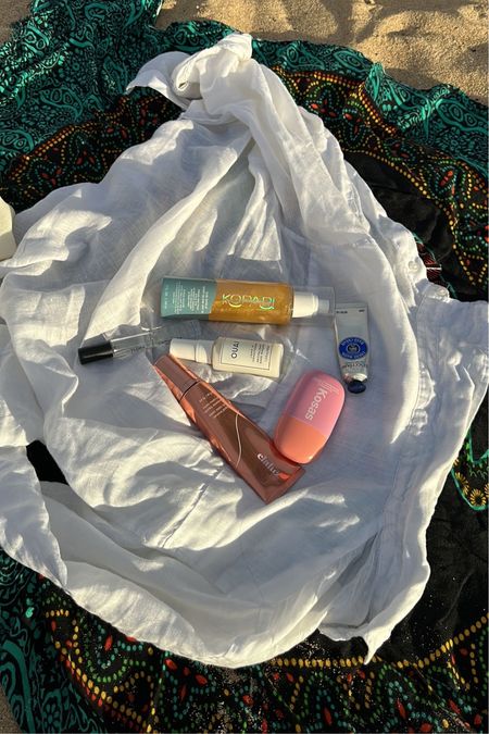 Essentials for a beach day 🤩

#LTKFind #LTKswim #LTKbeauty