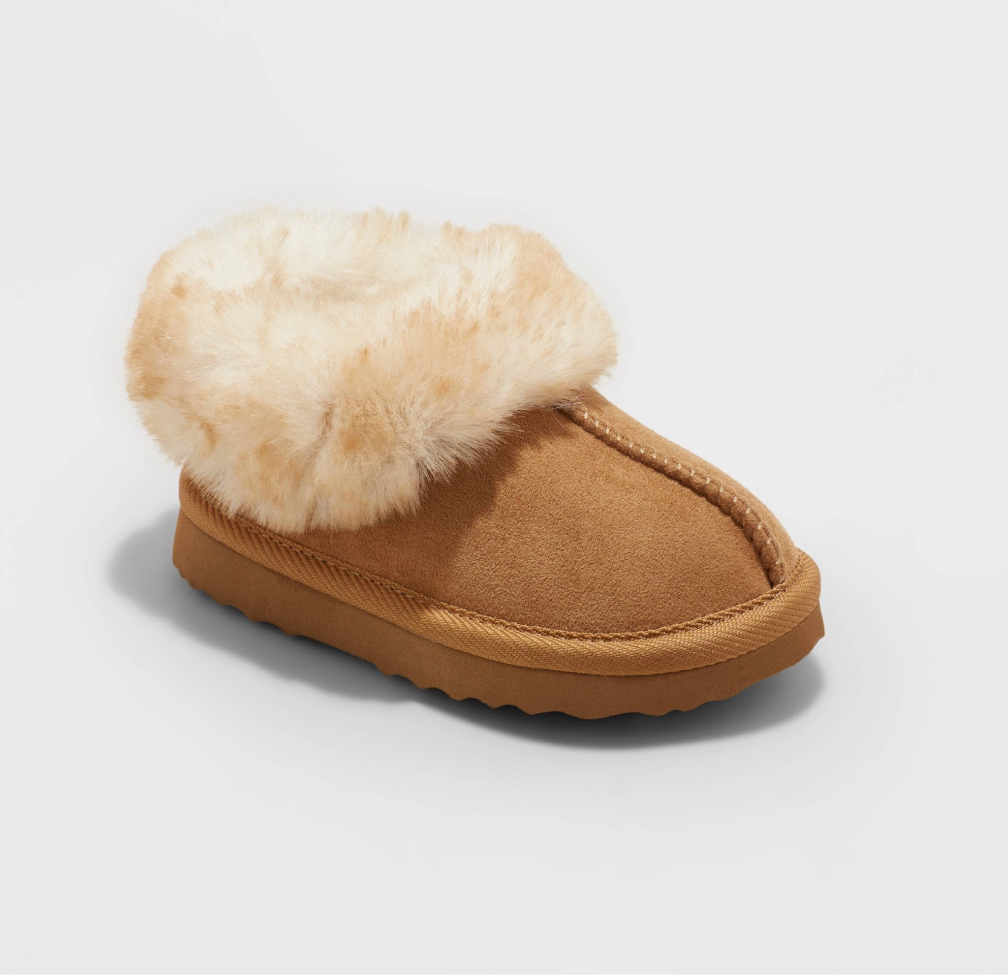 The cutest slippers!!! 
.
.
.
#targetfjnds #targetkids #targetclothing #kidtrends

#LTKkids #LTKSeasonal #LTKbaby