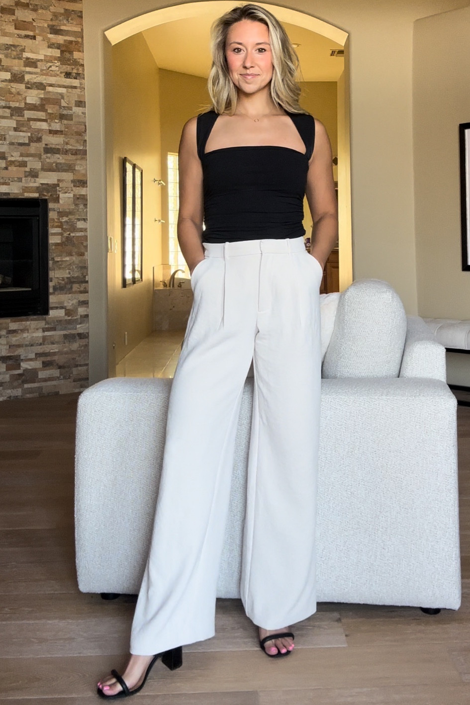 Love the neckline on this #abercrombie top. Paired with my favorite trouser pant!

#everydaystyle #springstyle #summerstyle #fasion #ootd
#springfashion #summerfashion #styleinspo #whattowear #arizona #arizonastyle #fyp #foryou #fashion #affordable #affordablefashion 

#LTKstyletip #LTKfindsunder100