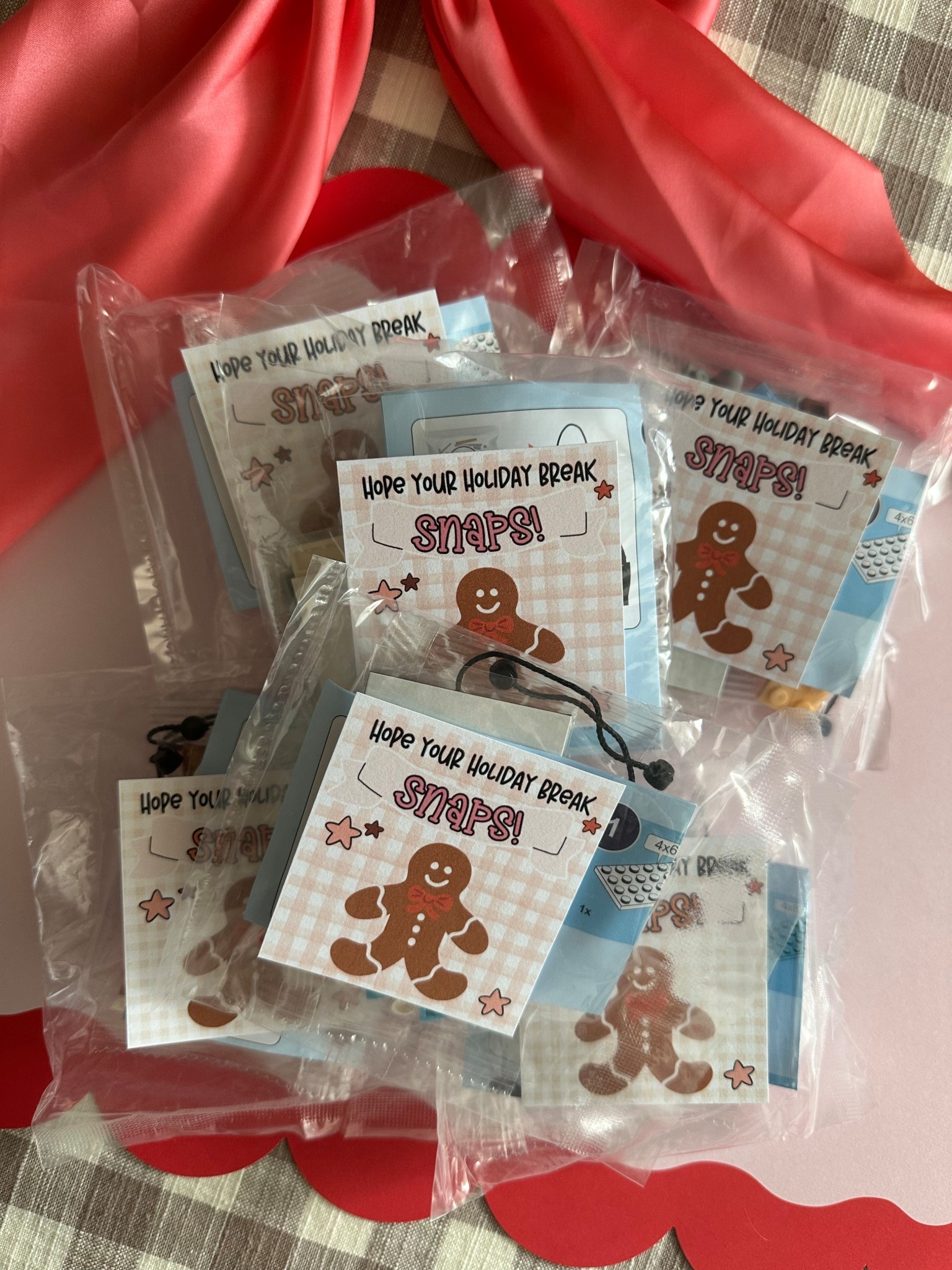 A perfect non candy class gift idea using these Christmas building sets and I’m loving the ornament ones! Linked a couple different sets. 

#LTKHoliday #LTKKids #LTKGiftGuide