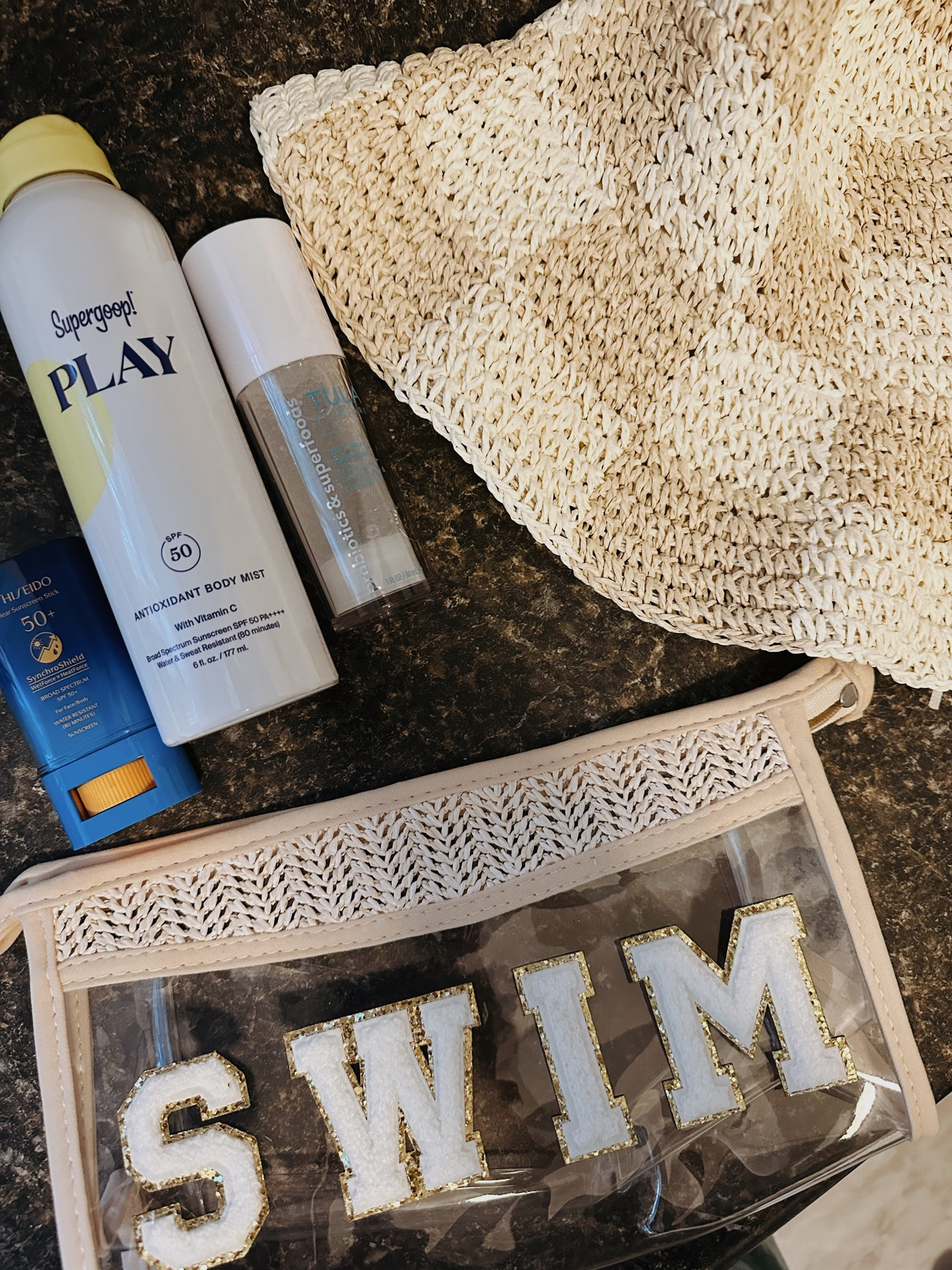 getting vacay ready ☀️💛