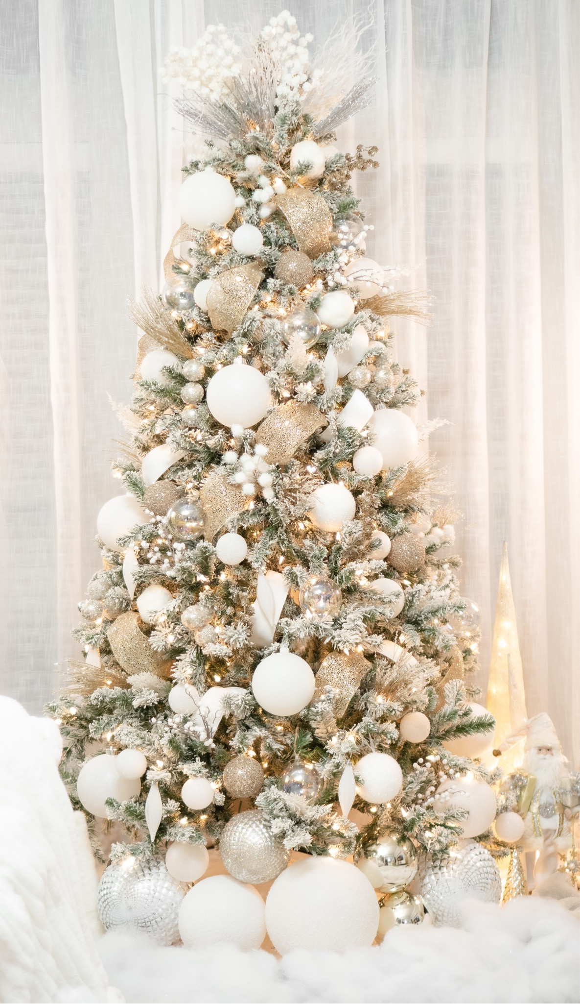 Christmas tree decor! White, gold, pearls and crystals. White and gold christmas tree 

#LTKSeasonal #LTKhome #LTKHoliday
