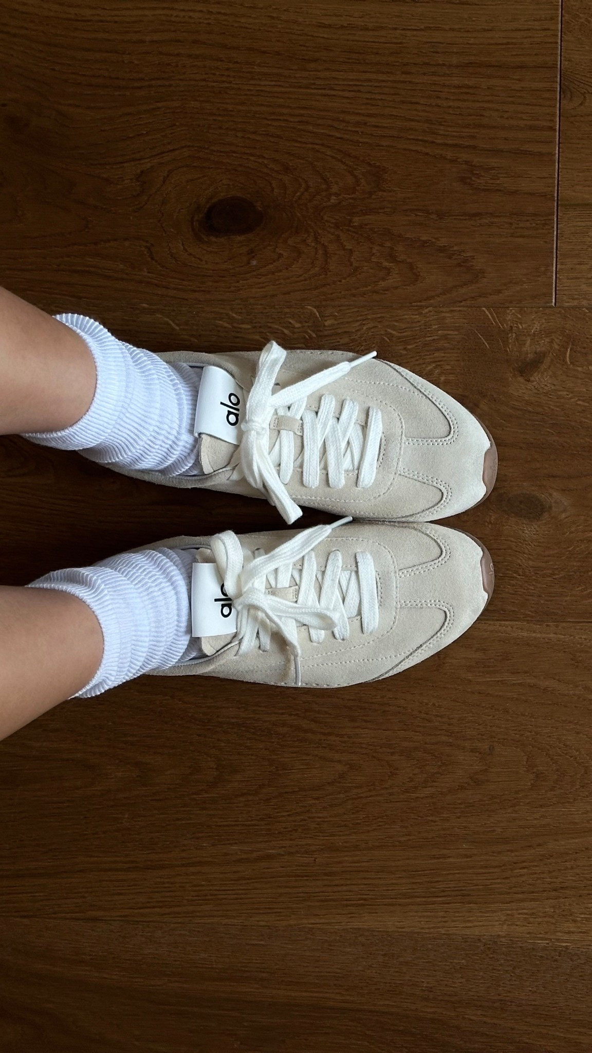 Beige suede everyday sneakers 

#LTKstyletip