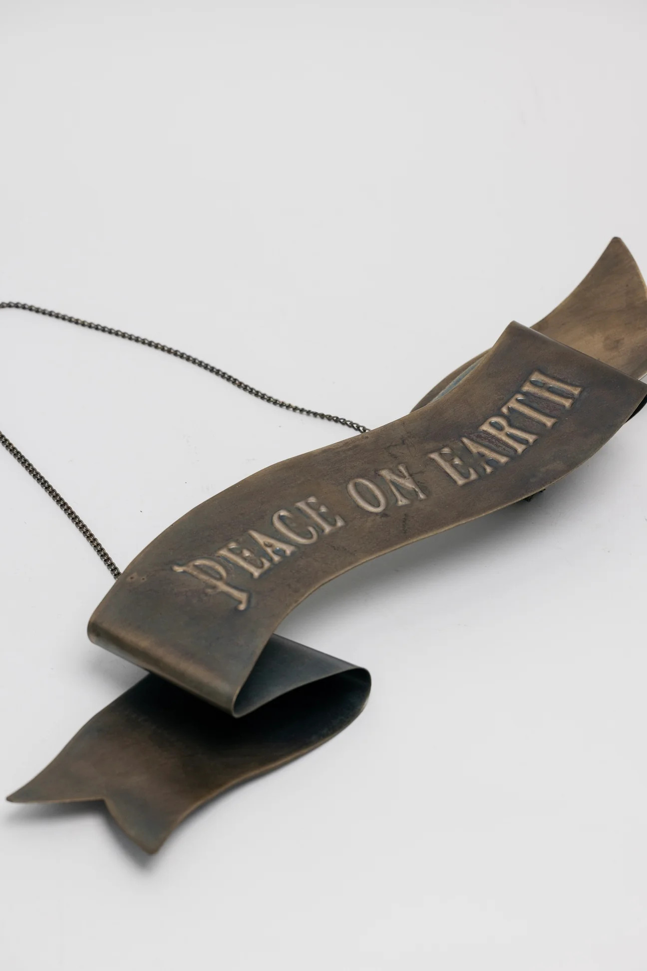 Peace On Earth Hanging Door Sign | THELIFESTYLEDCO