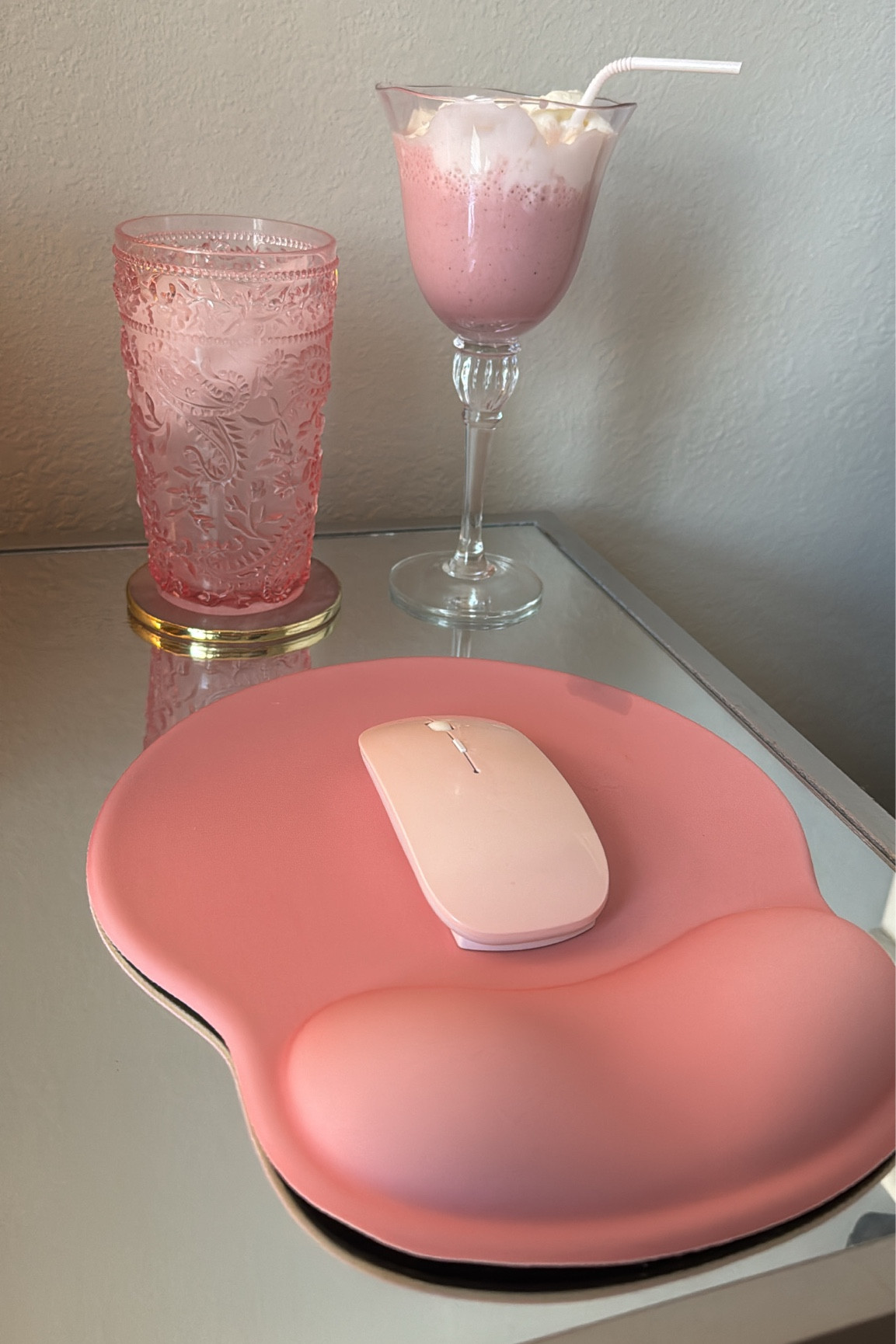 PINK DESK ACCESSORIES FROM AMAZON #PRIMEDAY

#LTKfindsunder100