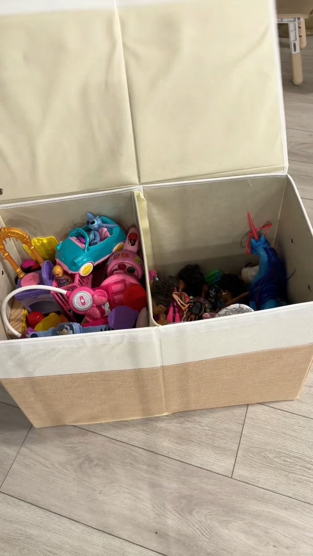 The perfect toy bin for the living room. 🧸🦴🚂🪀