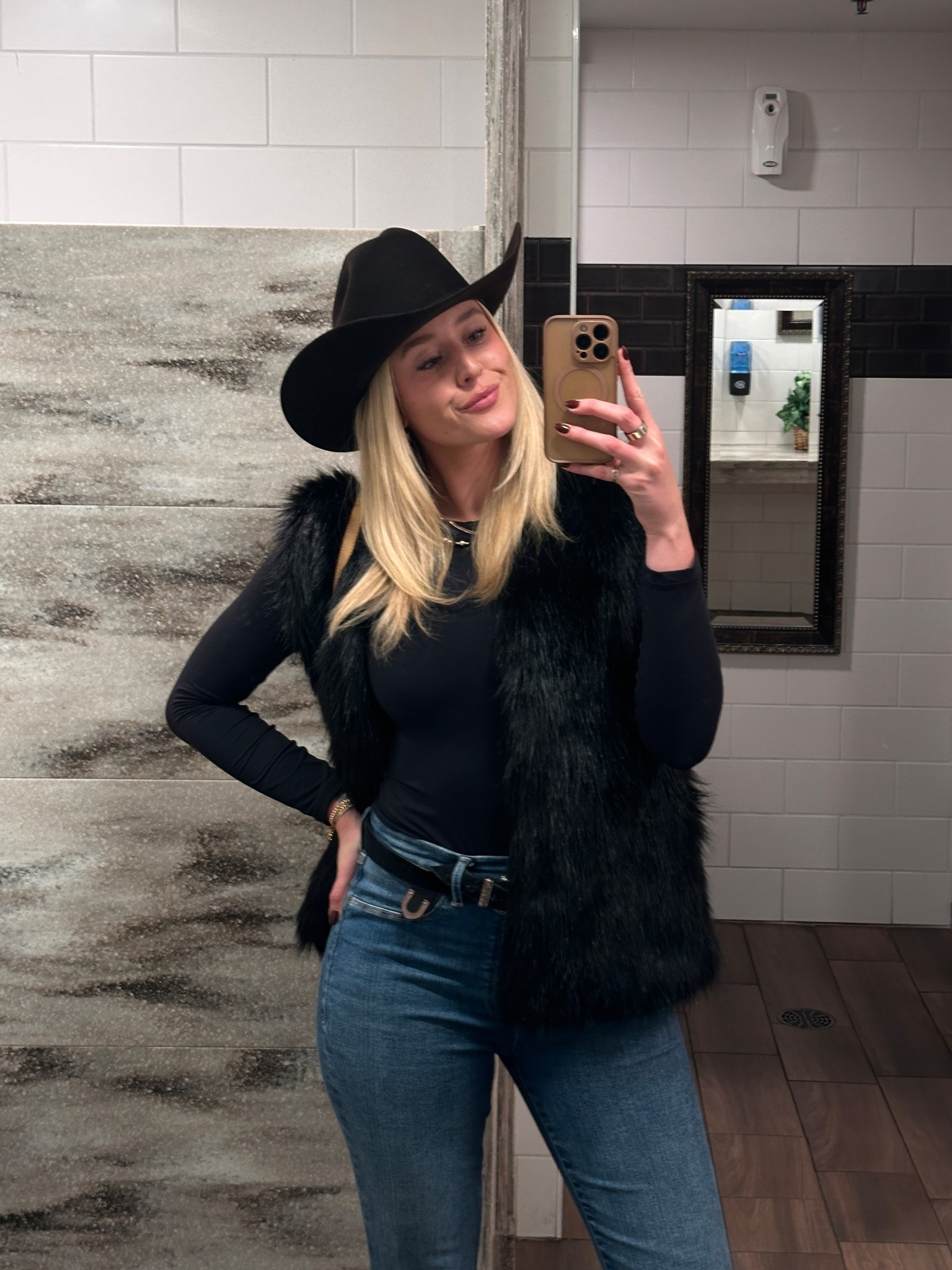 Out on the town!! #LTKCowboyHat #LTKJacksonHole #LTKOOTN #LTKNightOut

#LTKFindsUnder50 #LTKGiftGuide #LTKHoliday
