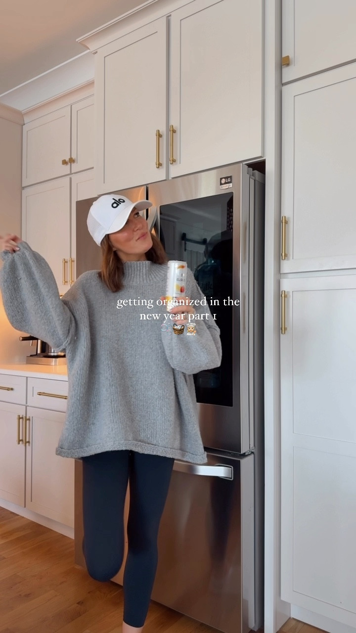 getting organized in the new year part 1: the fridge 👩🏼‍🍳 | my goal for 2025 is to organize every inch of my home to function better for our family, stay tuned next up the pantry! 😮‍💨 

#homeorganization #fridgeorganization #amazon #amazonfinds #target #targetstyle #organizedhome #fridgerestock #homeprojects #kitchenorganization 

#LTKFindsUnder50 #LTKHome