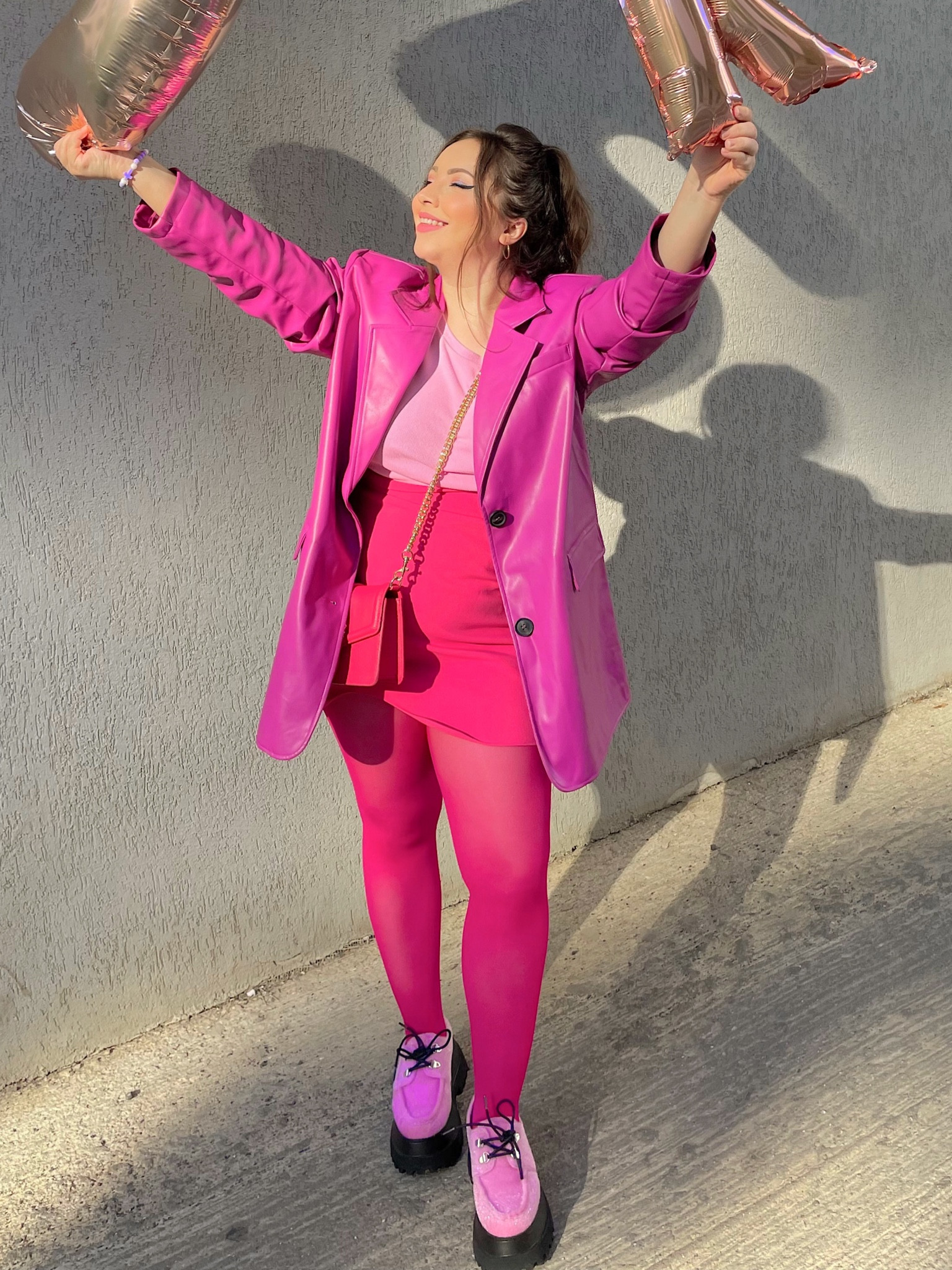 Pink Outfit for celebrating, going out or Fashion Week
//What I'm wearing:
~Pink leather blazer
~Pink T-shirt
~Pink mini skirt
~Pink tights
~Pink mini bag
~Pink platform shoes

#LTKfit