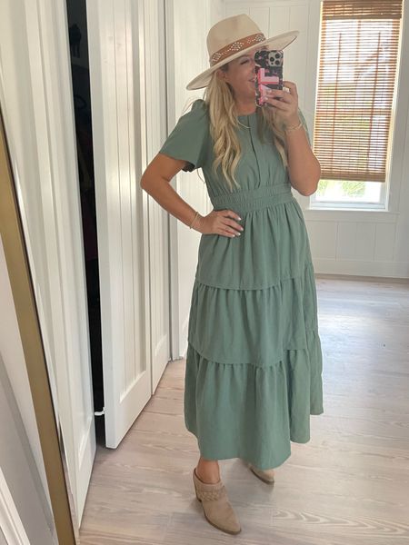 Meet your new perfect fall dress. Family pics, running errands! All the things. This one is perfection. Wearing a small. Code FANCY15 for 15% off  

#LTKunder100 #LTKsalealert #LTKstyletip