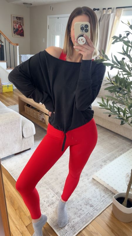 The perfect fit for a stay at Valentine’s Day or Super Bowl party. 

All about comfy! These are the oasis ribbed bra and pants. The fit is so nice. 

The bra is lightly padded and medium support with a cross back. 

The pants are medium compression and had a drawstring 

Loving the Hot Red color ❤️🏈


#LTKMostLoved 

#LTKfitness #LTKstyletip
