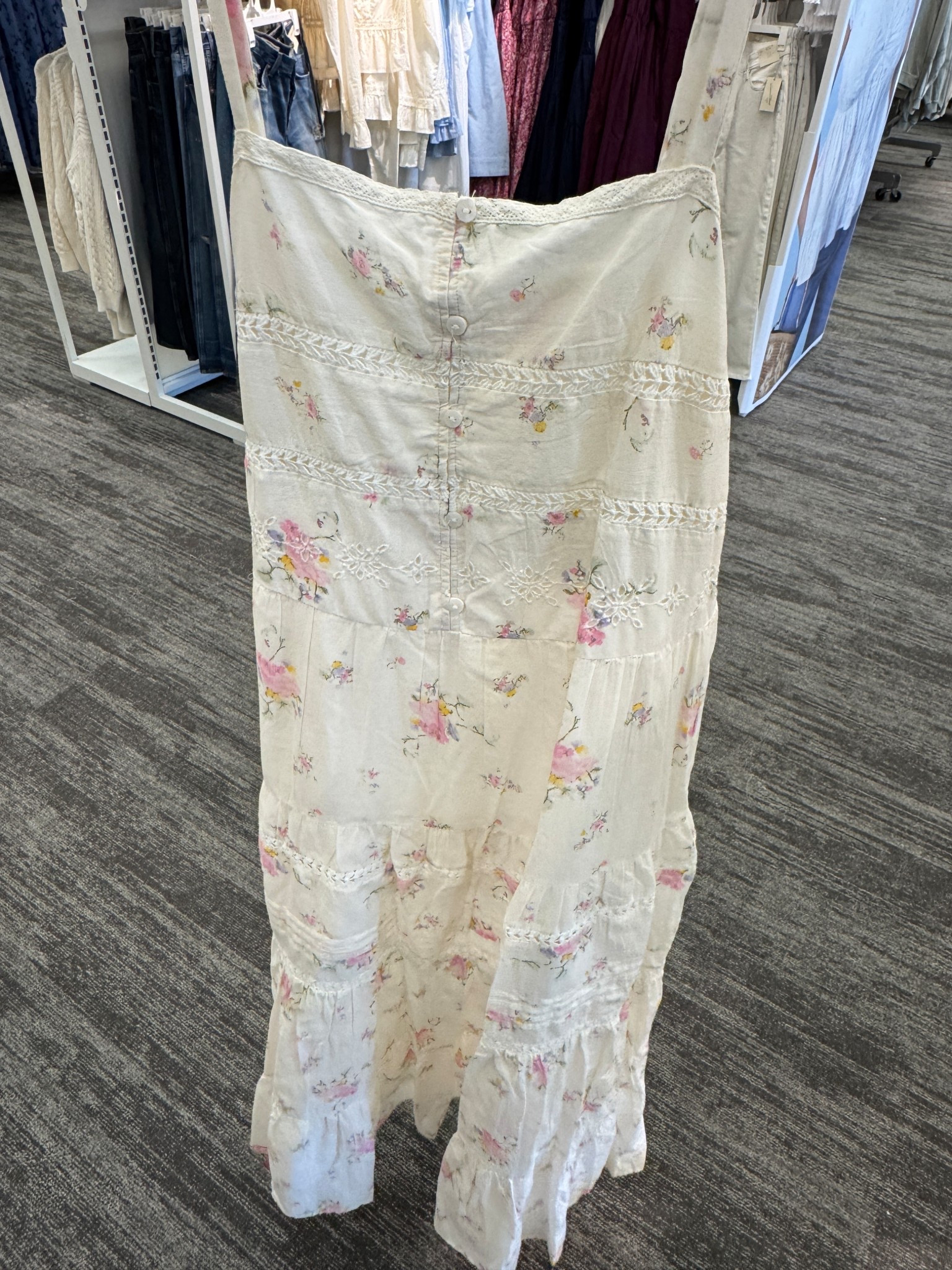 100% cotton maxi dress. Floral with lace, midi length.



#LTKSeasonal #LTKOver40