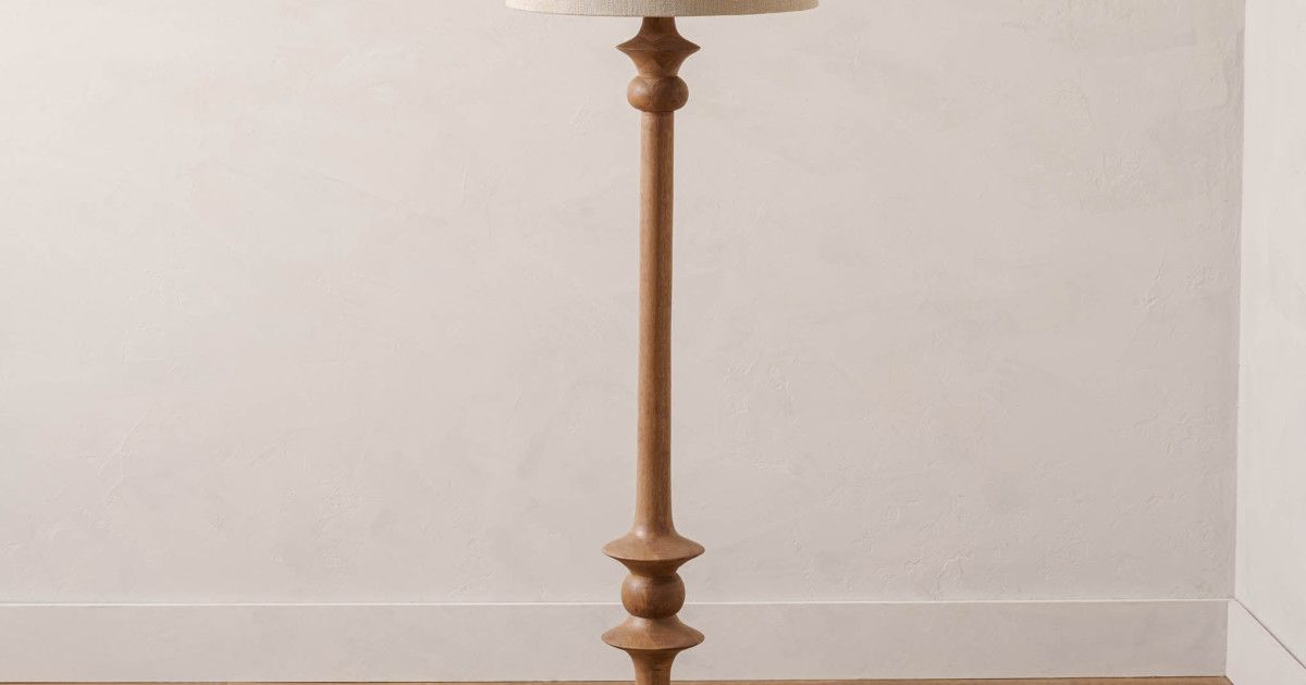 Enzo Turned Wood Floor Lamp | Magnolia