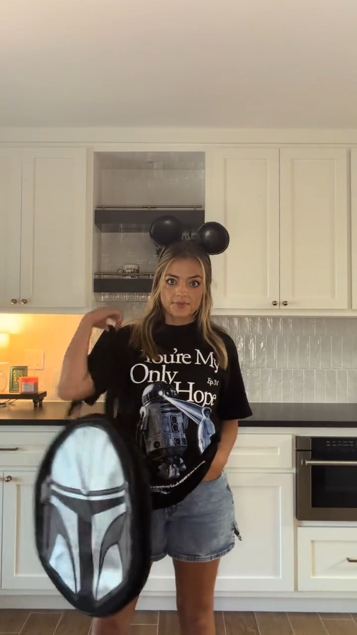 Disney Star Wars Tshirt. Can’t link it here but you can get it here: https://go.shopmy.us/p-59953218
 or at FantasyFeelingsCo.com #disneyfashion

#LTKootd