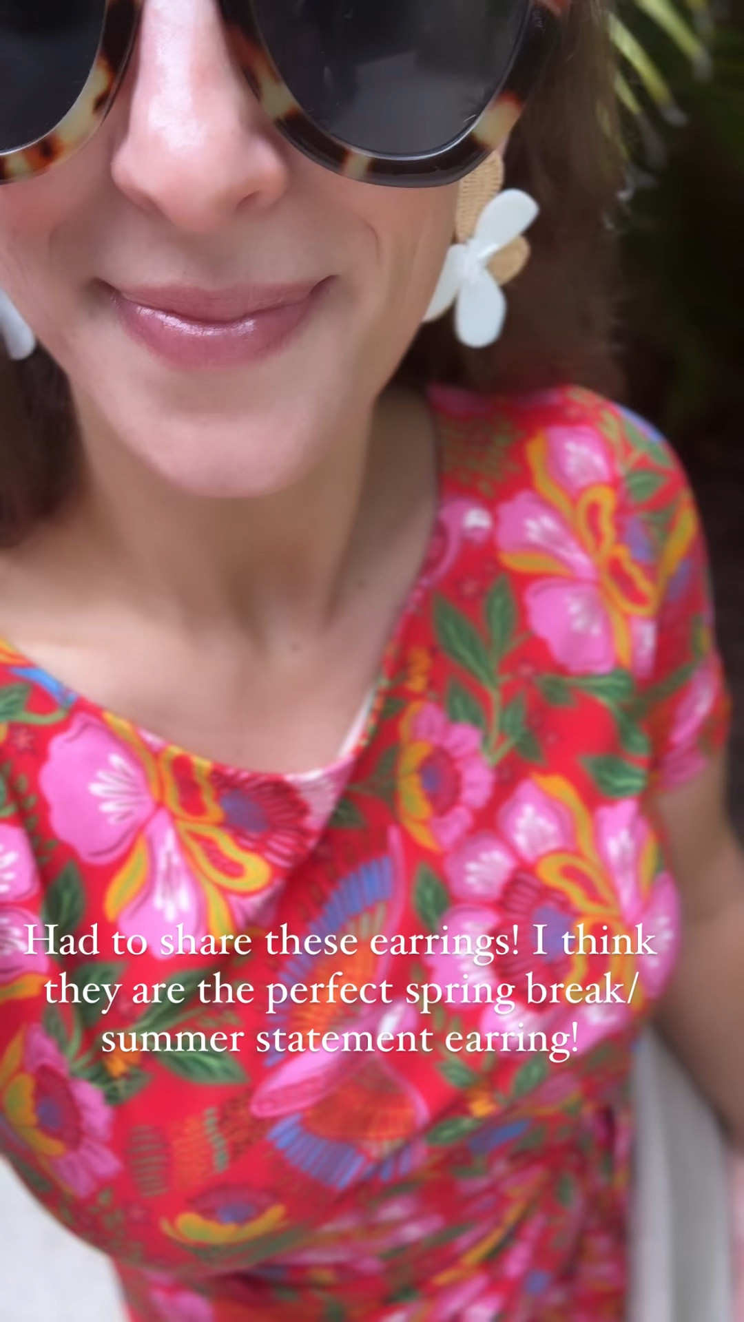 The perfect spring break or summer earrings! Raffia and flower! 