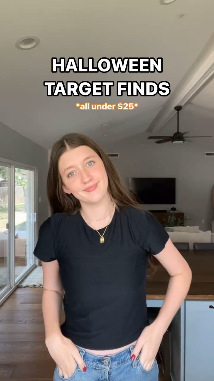 everything is linked in my bio or comment 🍂 and i’ll dm it to you! 🫶🏻

#halloween #targetfinds #halloween2024 #halloweendecor #viral #fyp #trending
