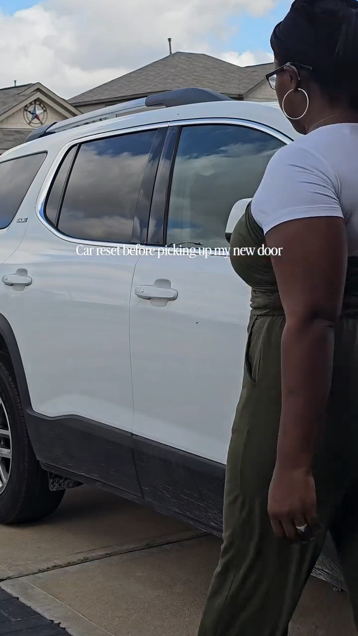 Can't pull up for a new door with snacks and crumbs all over the place. That ain't fly 😌

#car #cleancar #momlife #mom #handheldvacuum #carvacuum #carclean #amazonoutfit #kids #family

#LTKHome #LTKdayinmylife #LTKmomlife