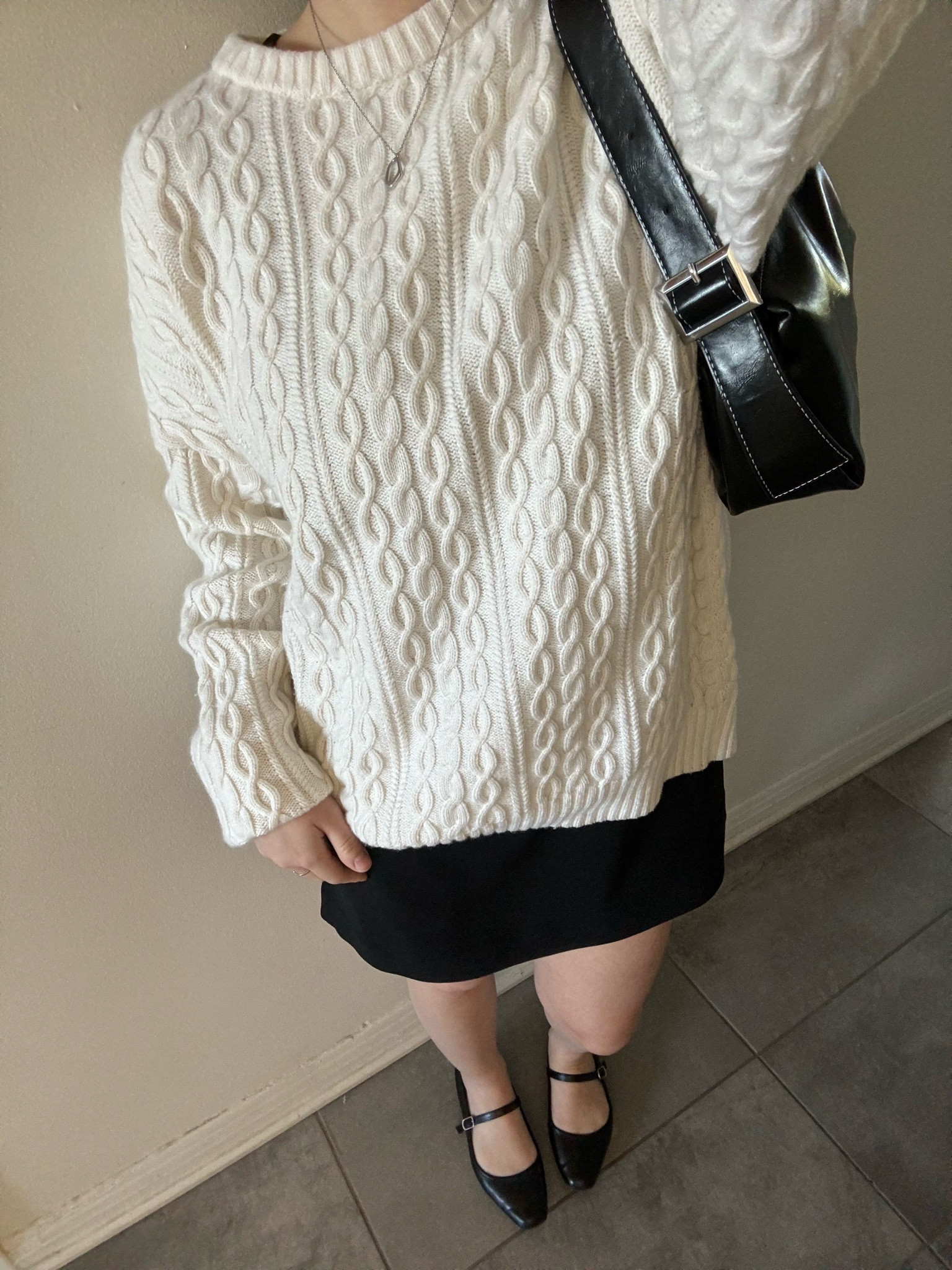Sweater: S
Dress: S
Shoes: 6.5 (similars Linked)

#LTKautumn #LTKcanada