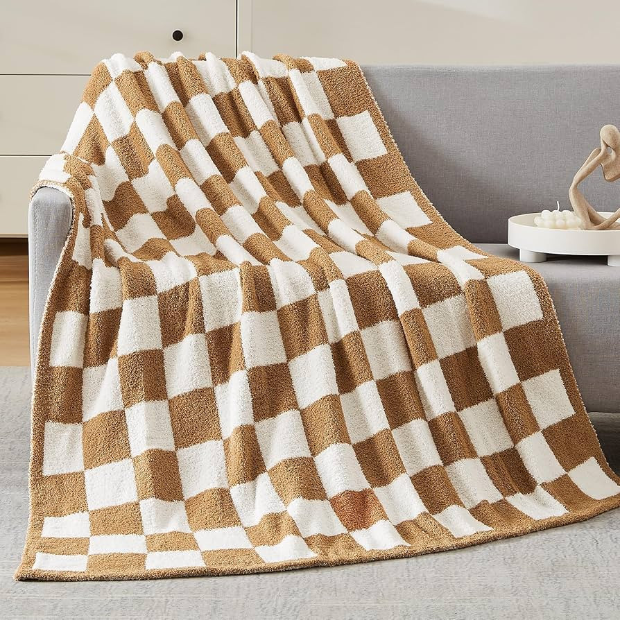 Amazon.com: WRENSONGE Checkered Throw Blanket, Sage Green Microfiber Soft Cozy Fluffy Warm Hand M... | Amazon (US)