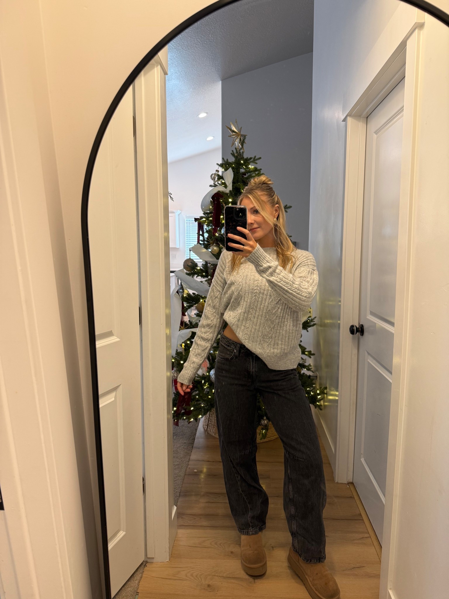 My most worn/favorite jeans! And they are  $40! 

These are TTS (wearing size 2) 
#jeans #ootd #h&mjeans #barrel #christmasgift #casualfit 


#LTKootd #LTKHoliday #LTKGiftGuide