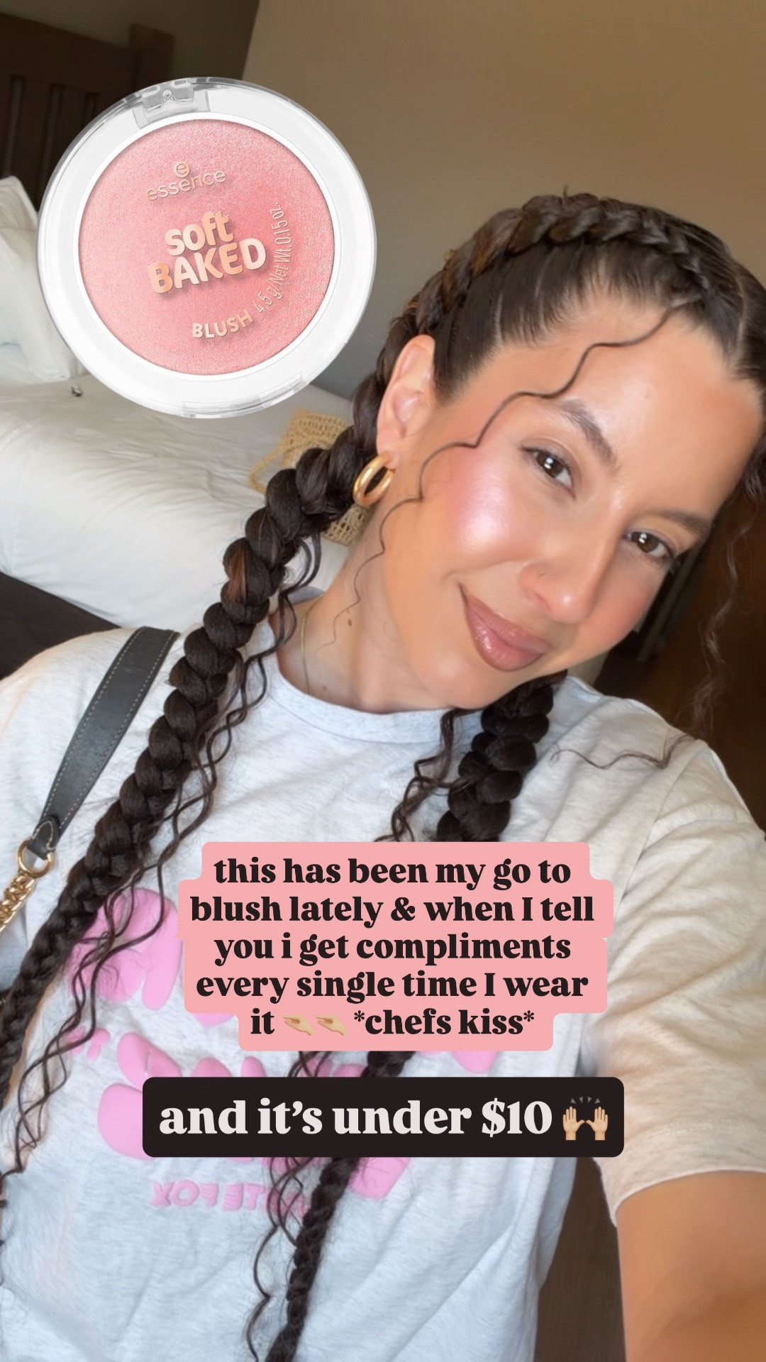 The best blush-lighter ✨ I get complimented on this every single time I wear it! And it’s under $10 such a steal for a drugstore blush! 