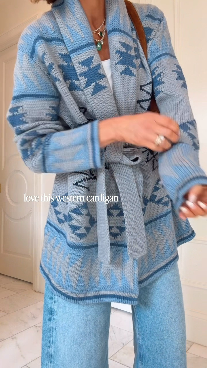 Love this western cardigan for fall. I'm wearing size small.