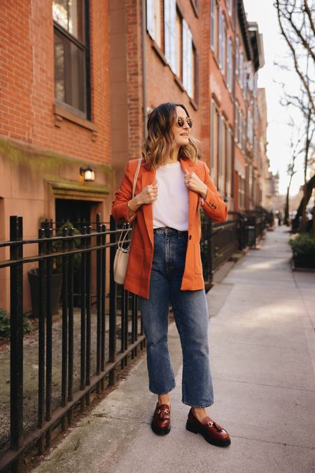 Spring outfit for a weekend in NYC

Sezane blazer
Everlane t-shirt
Sezane loafers
Cropped jeans

#LTKSeasonal #LTKshoecrush #LTKstyletip