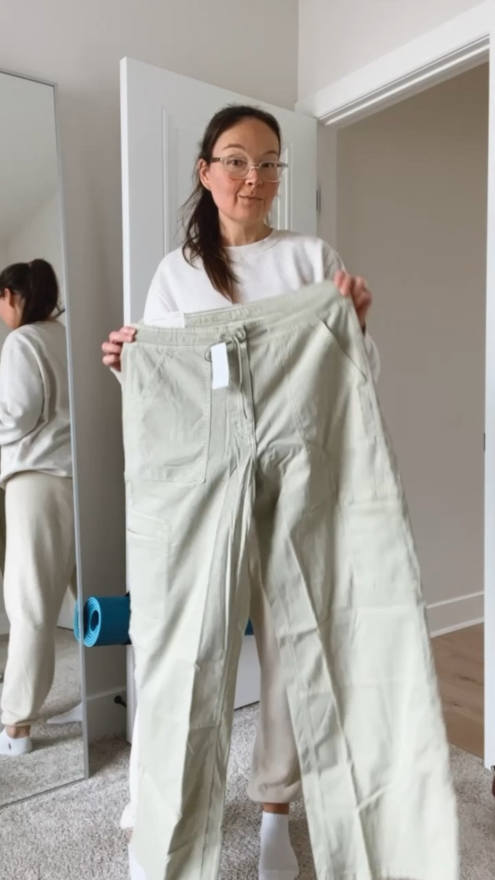 American Eagle Haul 💚☀️ baggy wide legs cargo pants,  slide sandals, spring and summer style 

#LTKstyletip #LTKSeasonal #LTKunder50