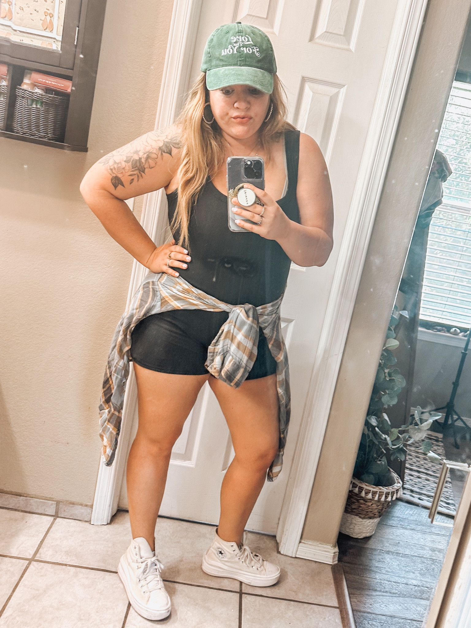 Skims bodysuit outfit 