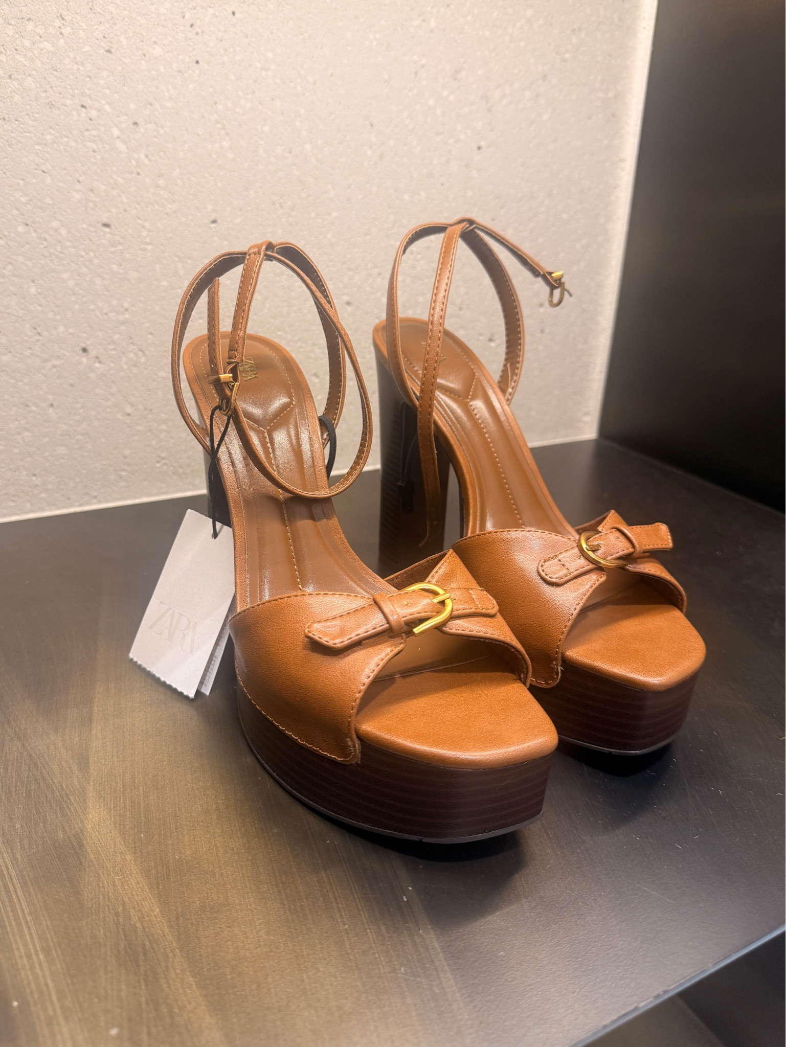 Brown leather platform sandals! Pairs well with most summer outfits! 

#LTKootd