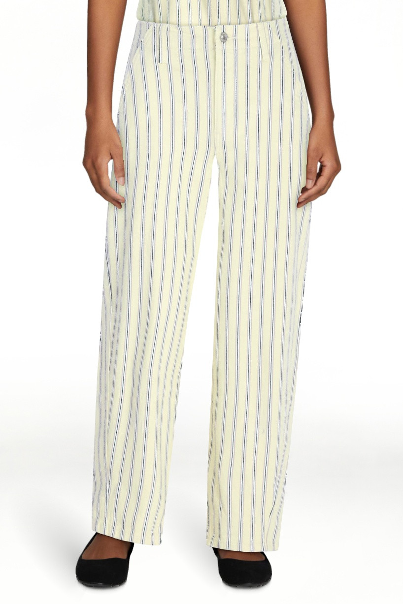 Free Assembly Women's Striped High Rise Cropped Barrel Jeans, 26" Inseam, Sizes 0-16 | Walmart (US)